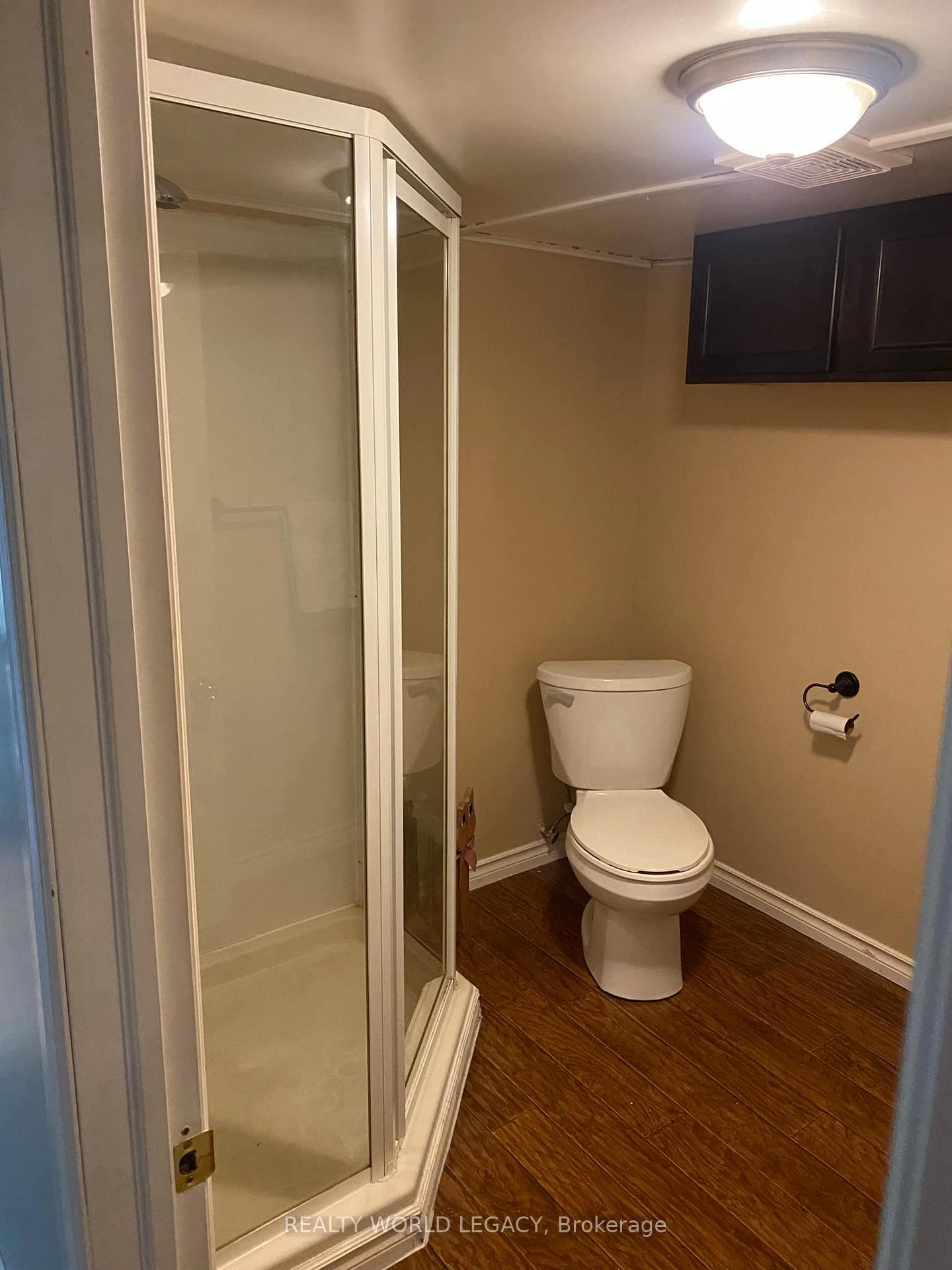 Photo 16 of 169 Graham Avenue S, Hamilton, Delta — HOMEH