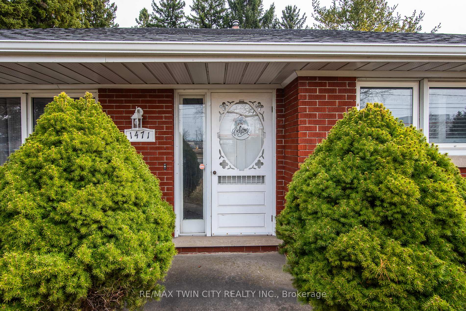 Photo 4 of 1471 Ottawa Street S, Kitchener — HOMEH