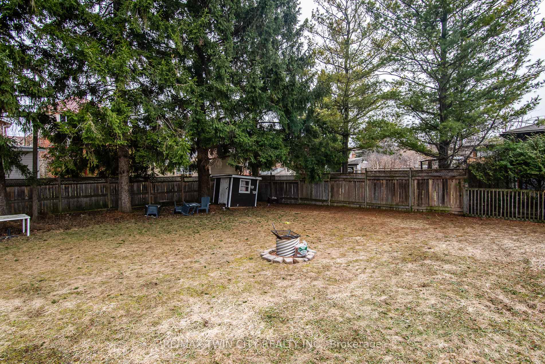 Photo 11 of 1471 Ottawa Street S, Kitchener — HOMEH