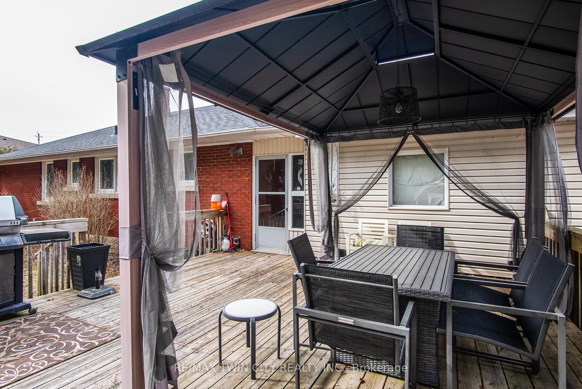 Photo 12 of 1471 Ottawa Street S, Kitchener — HOMEH
