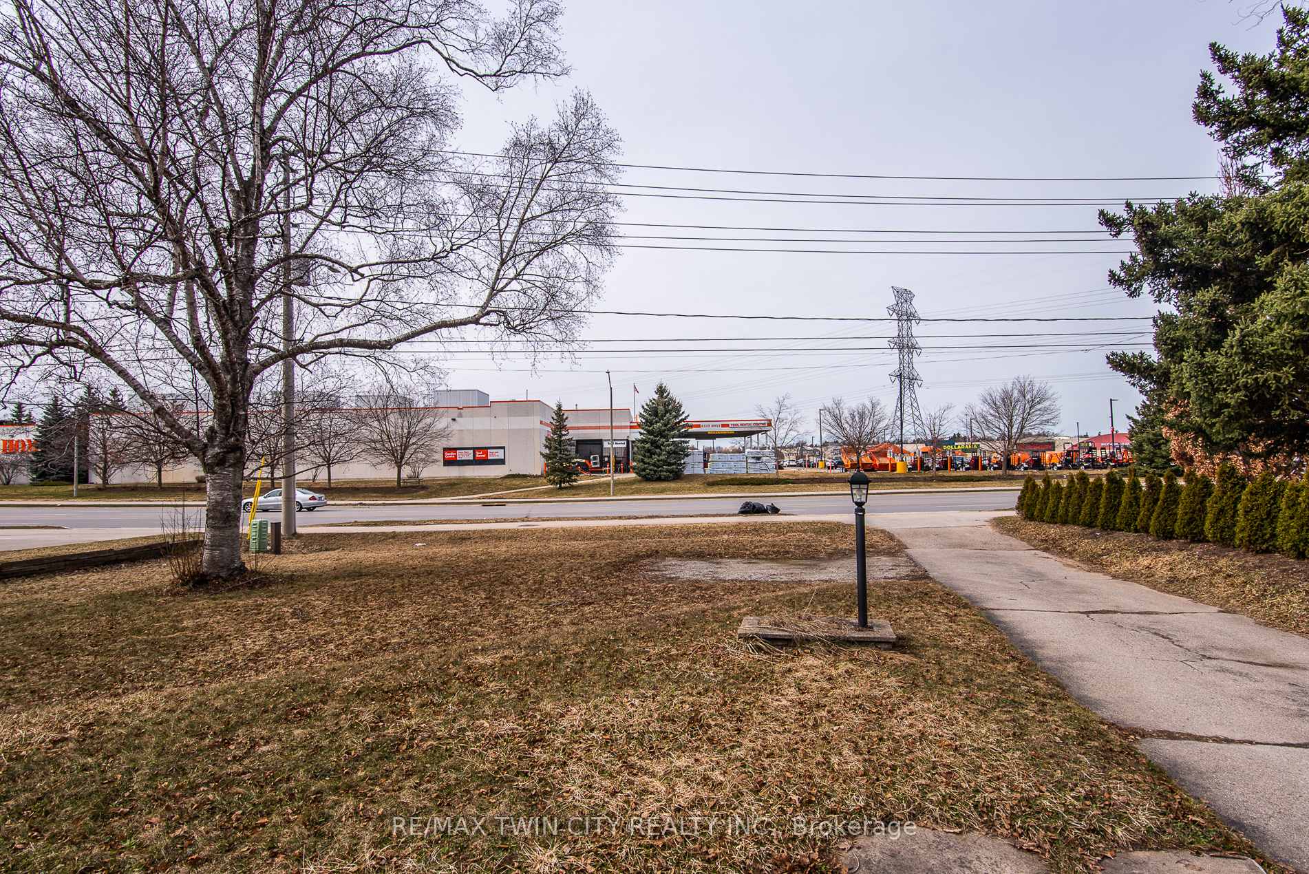 Photo 14 of 1471 Ottawa Street S, Kitchener — HOMEH