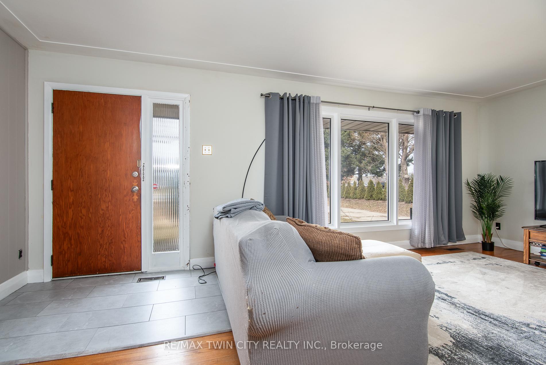 Photo 19 of 1471 Ottawa Street S, Kitchener — HOMEH