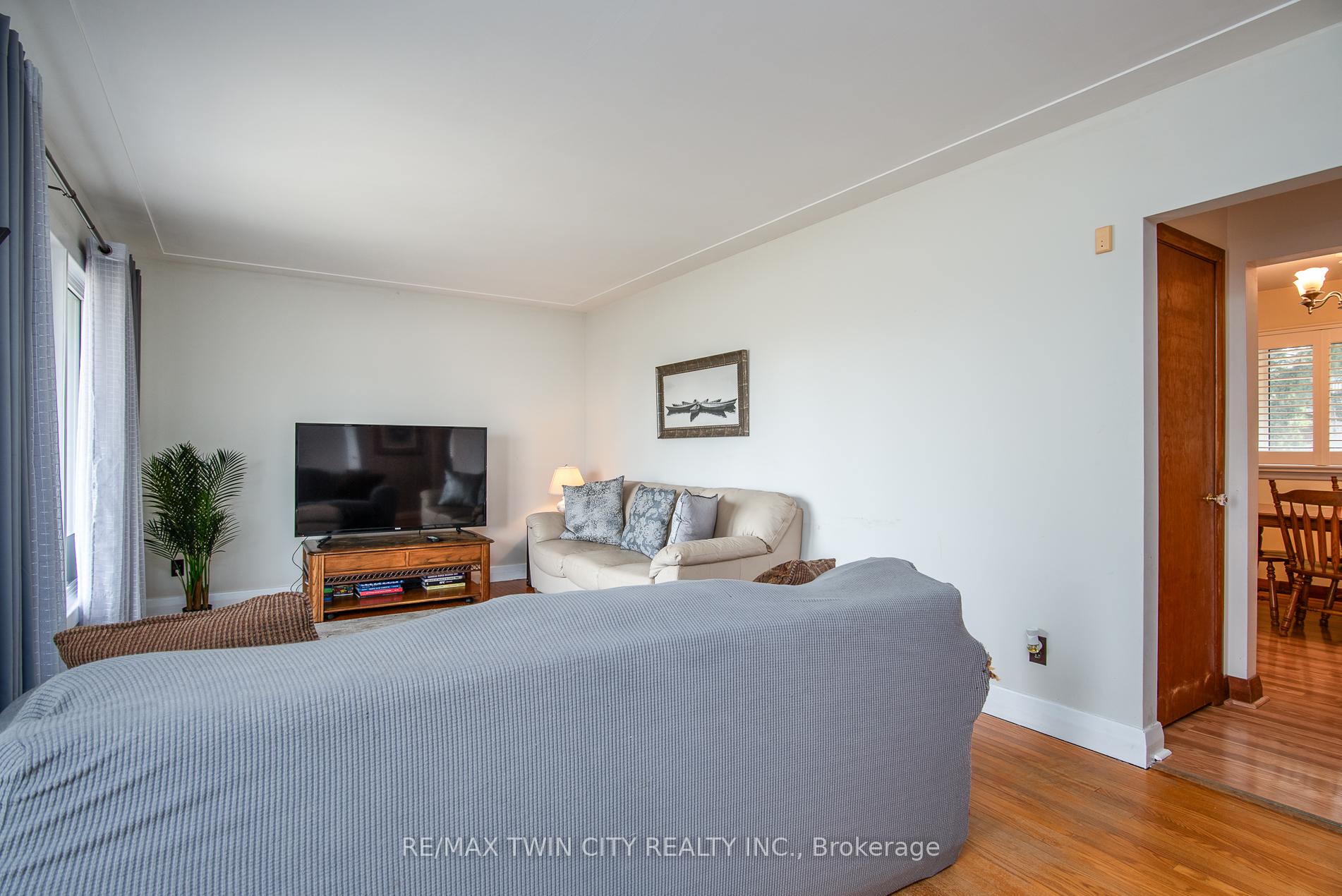Photo 20 of 1471 Ottawa Street S, Kitchener — HOMEH
