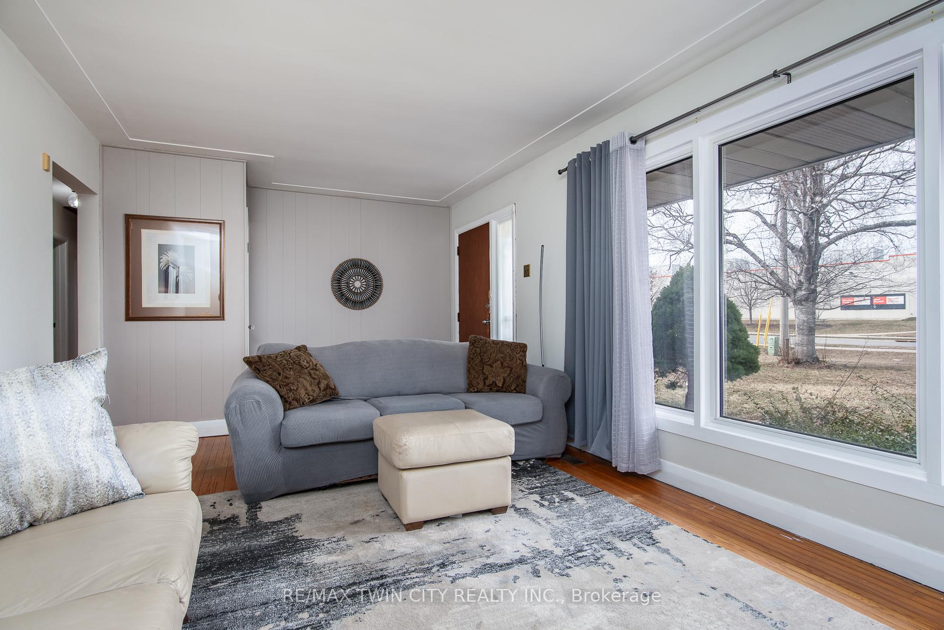 Photo 22 of 1471 Ottawa Street S, Kitchener — HOMEH