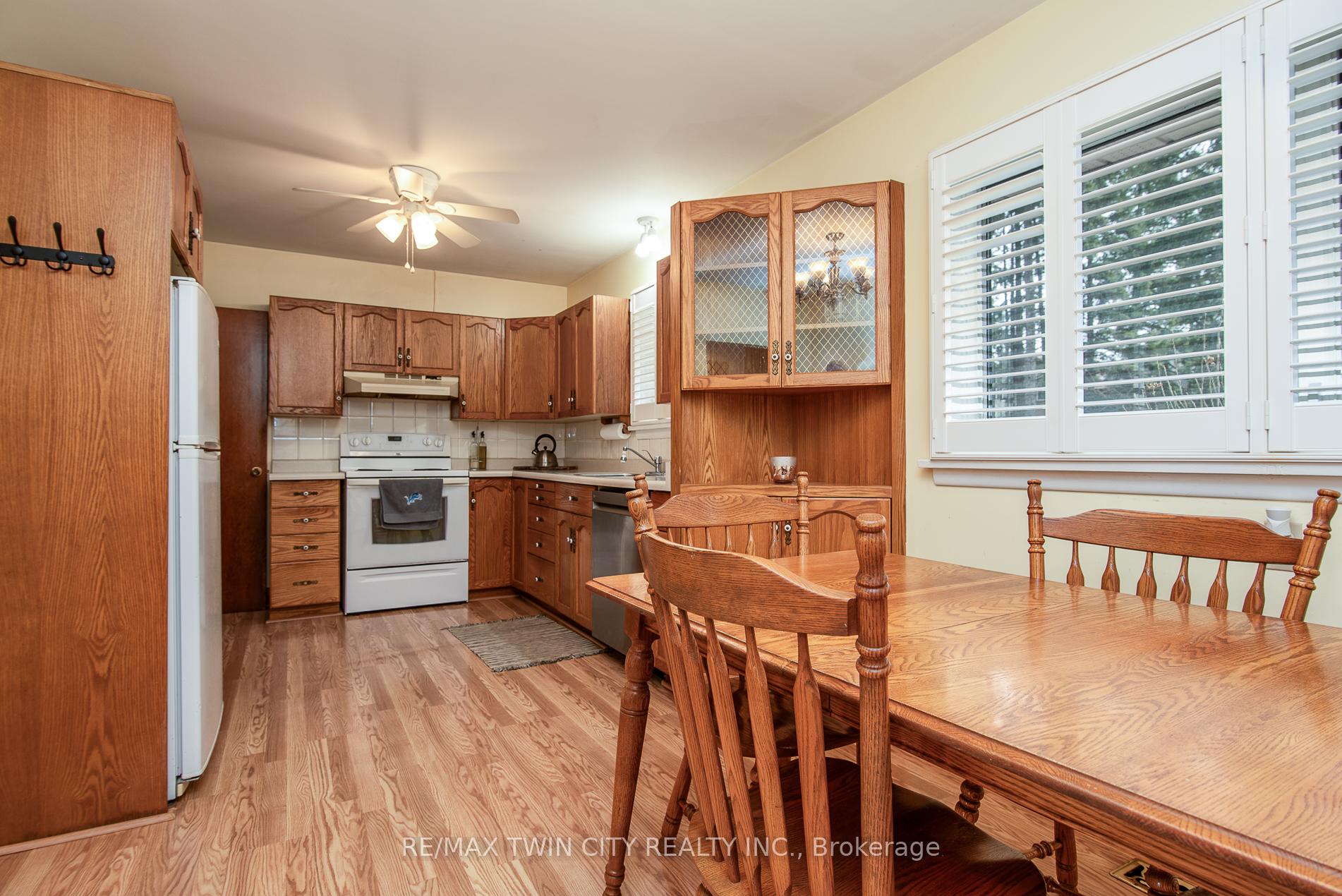 Photo 24 of 1471 Ottawa Street S, Kitchener — HOMEH