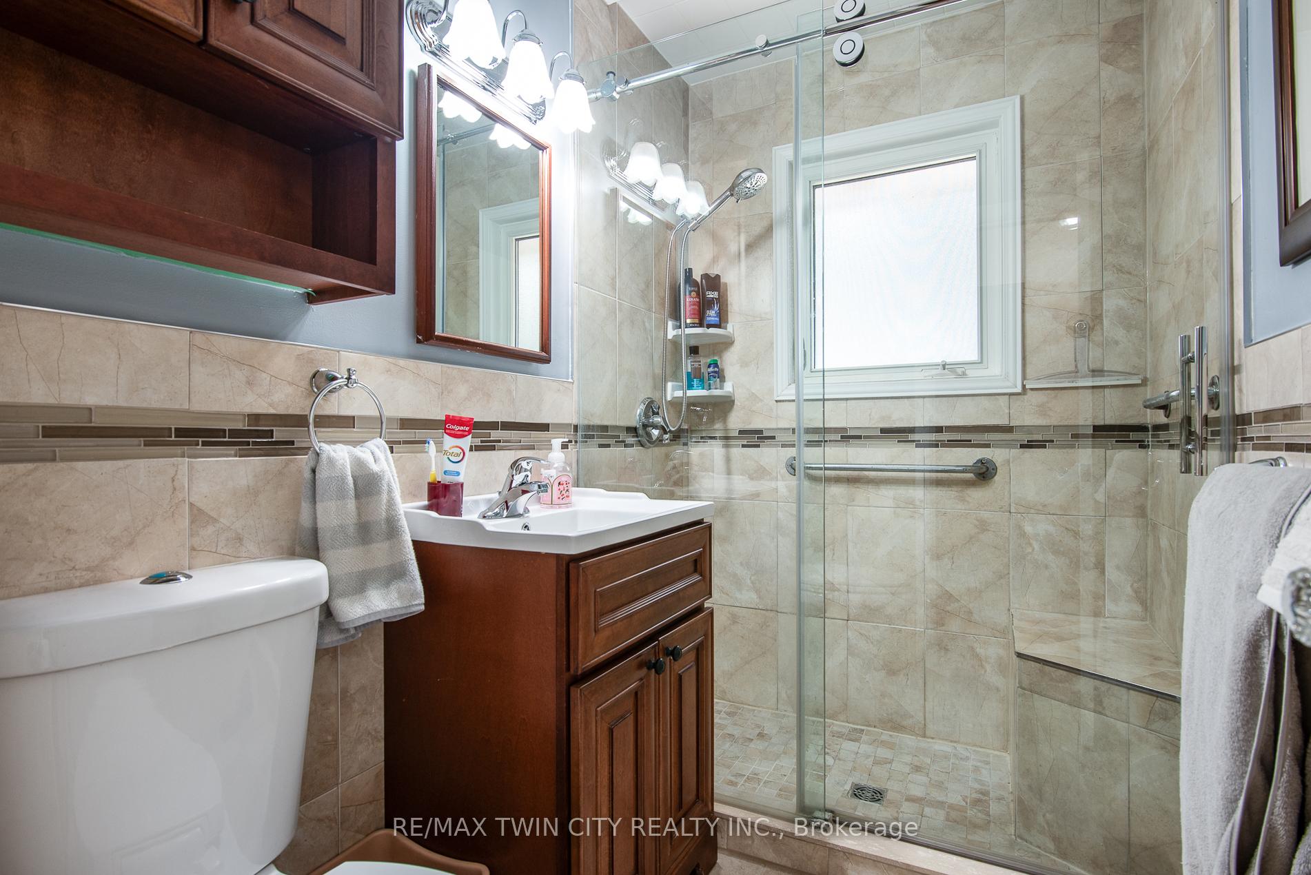 Photo 40 of 1471 Ottawa Street S, Kitchener — HOMEH