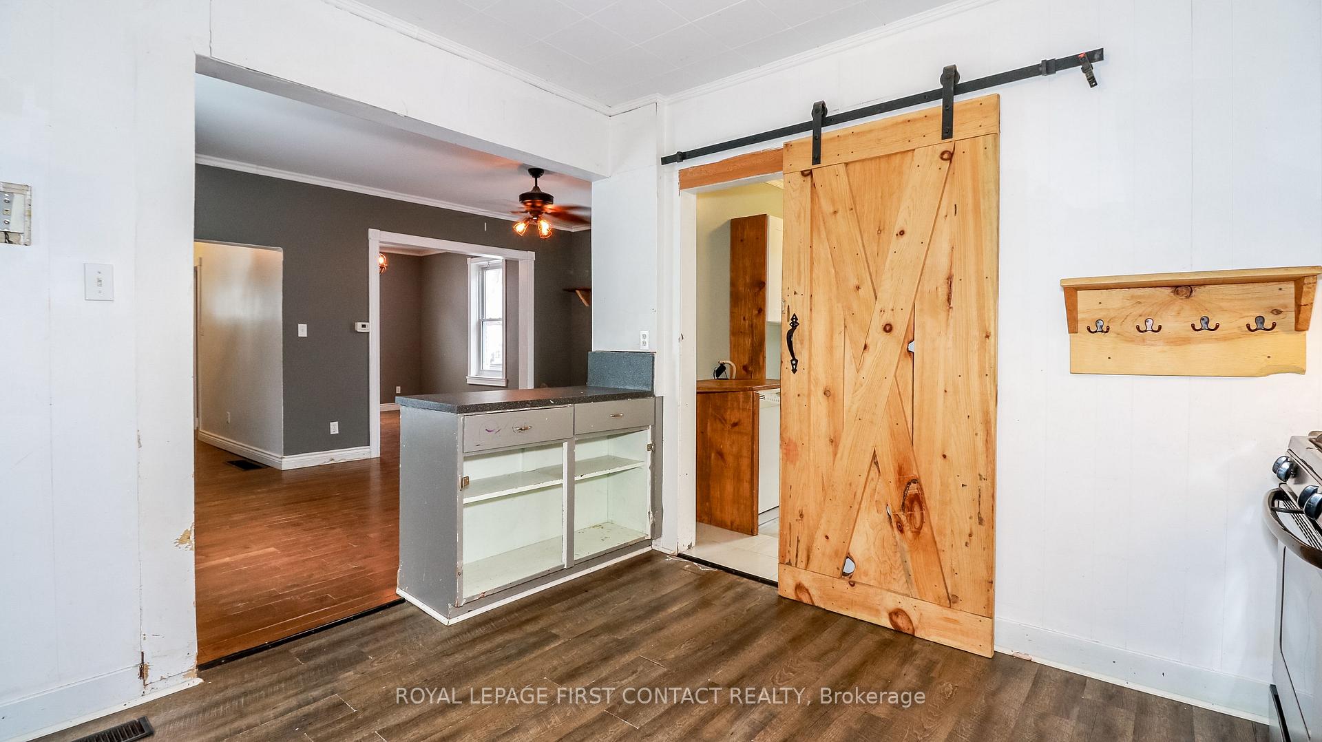 Photo 14 of 301 Fourth Street, Midland — HOMEH