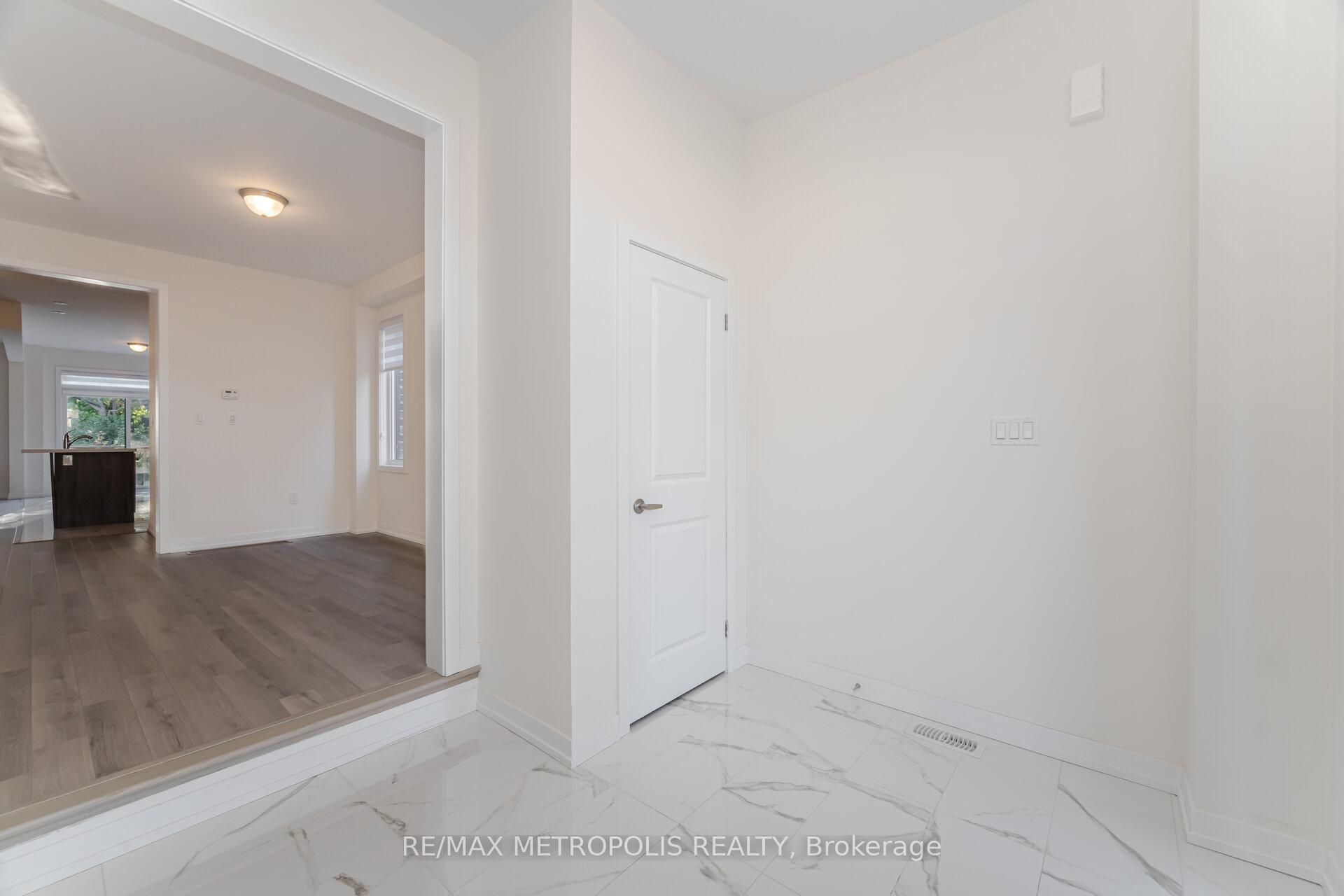 Photo 13 of 1460 Rose Way, Milton, Cobban — HOMEH