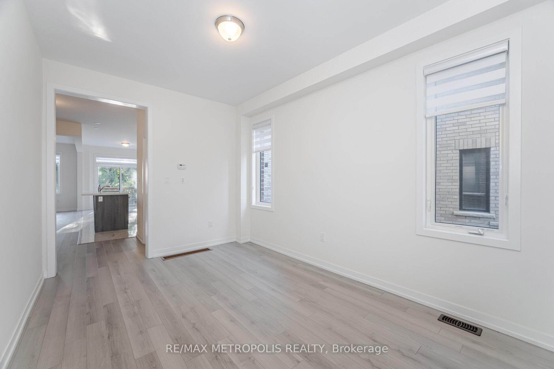 Photo 16 of 1460 Rose Way, Milton, Cobban — HOMEH