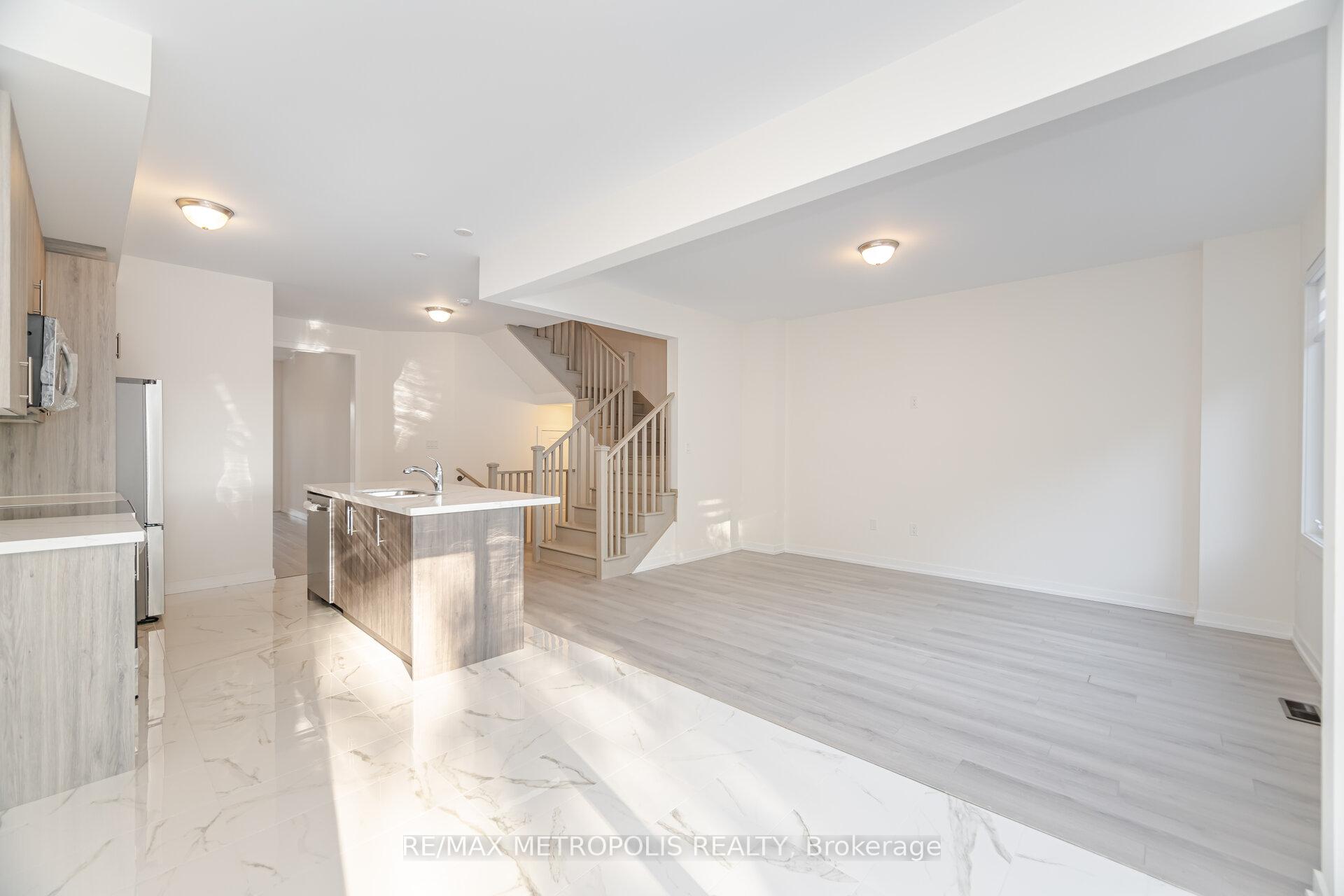 Photo 23 of 1460 Rose Way, Milton, Cobban — HOMEH