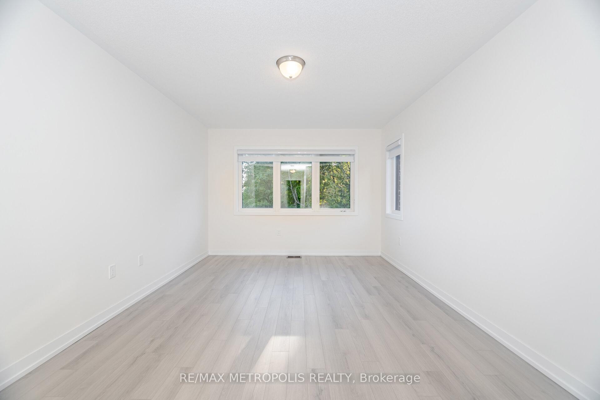 Photo 31 of 1460 Rose Way, Milton, Cobban — HOMEH
