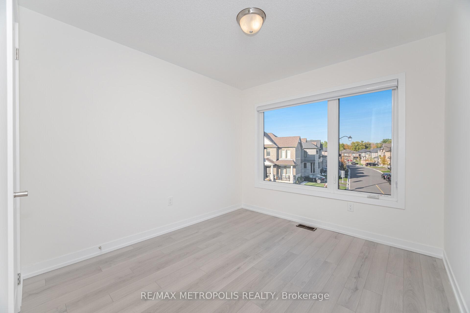 Photo 41 of 1460 Rose Way, Milton, Cobban — HOMEH