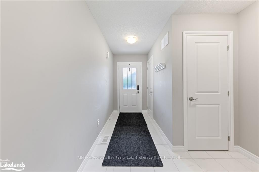 Photo 3 of 964 Wright Drive, Midland — HOMEH