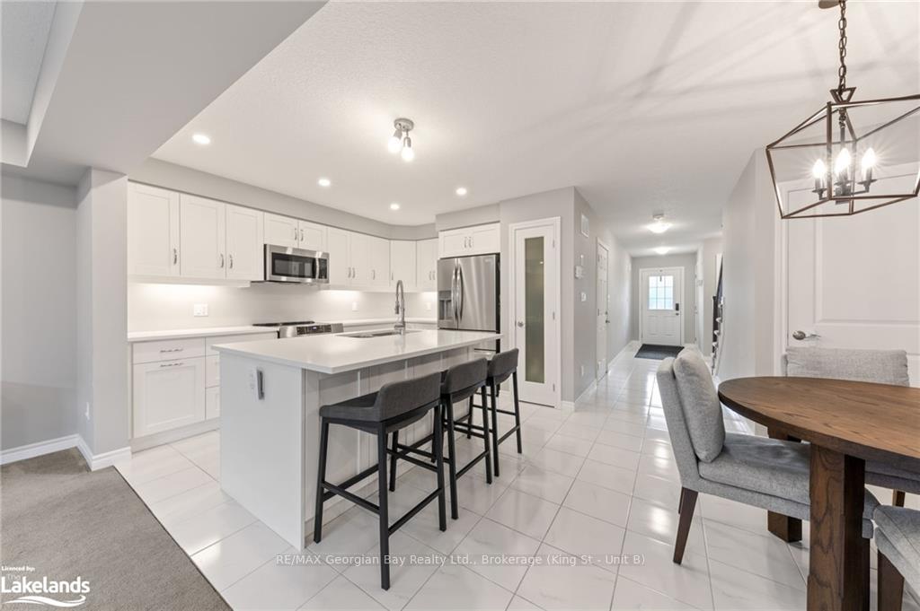 Photo 5 of 964 Wright Drive, Midland — HOMEH
