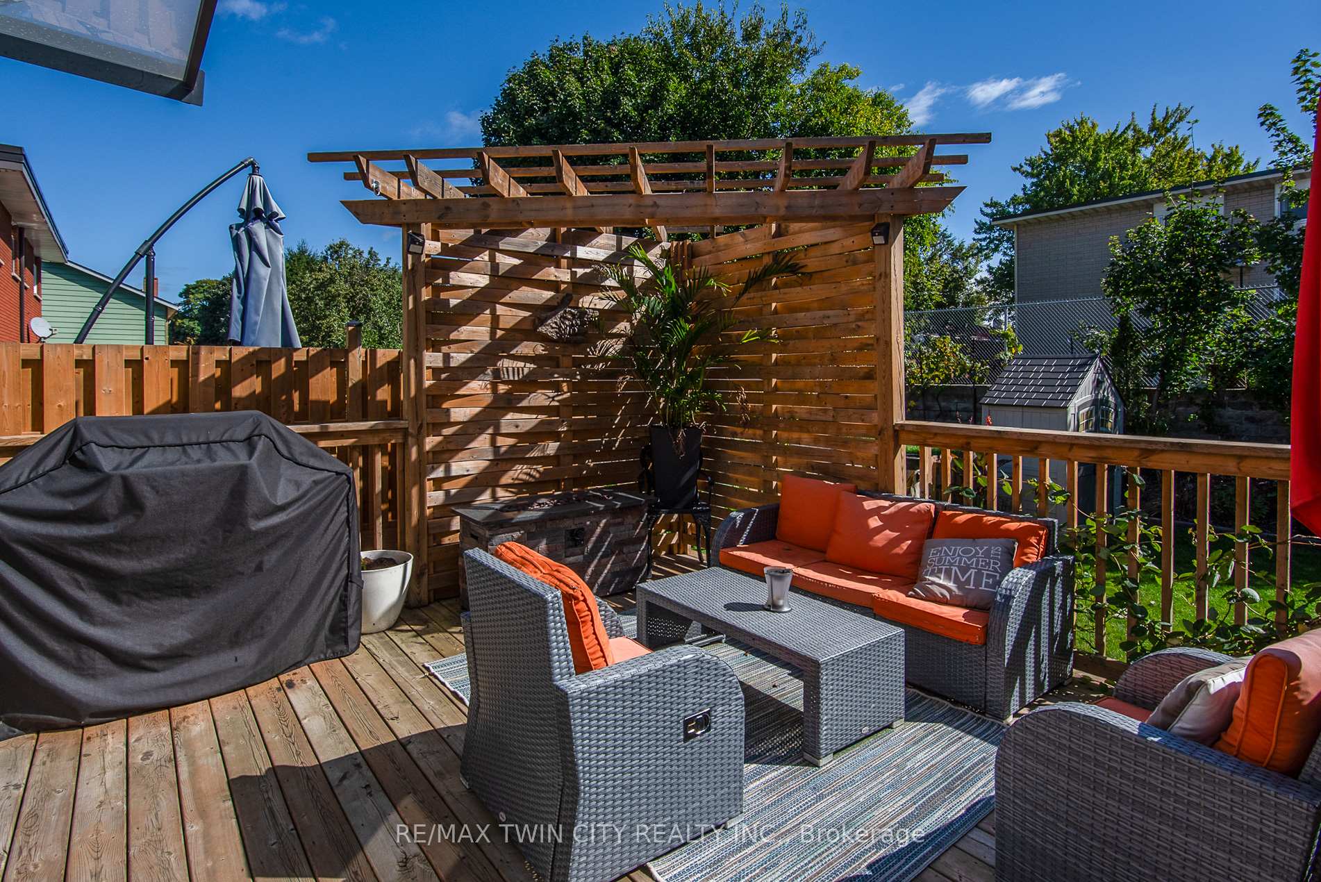 Photo 5 of 131 Kraft Avenue, Kitchener — HOMEH