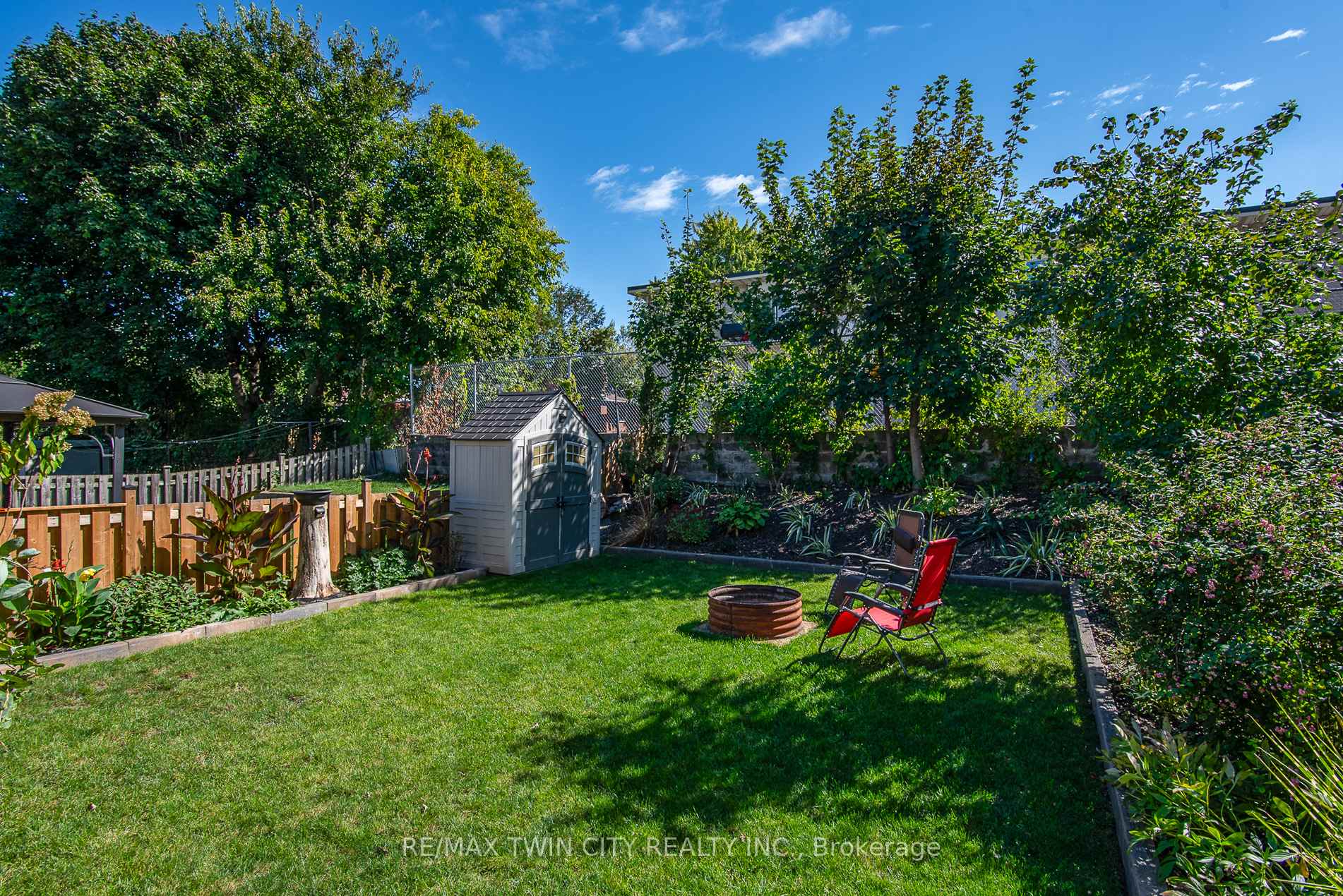 Photo 8 of 131 Kraft Avenue, Kitchener — HOMEH