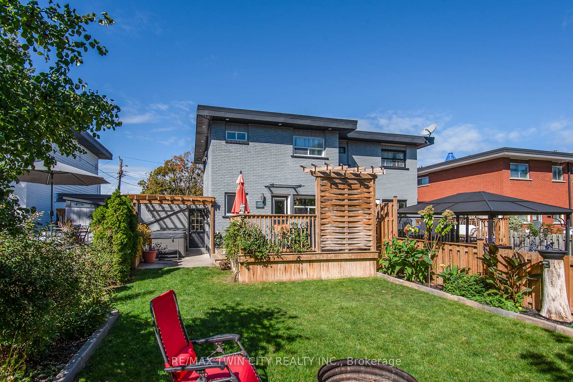 Photo 10 of 131 Kraft Avenue, Kitchener — HOMEH