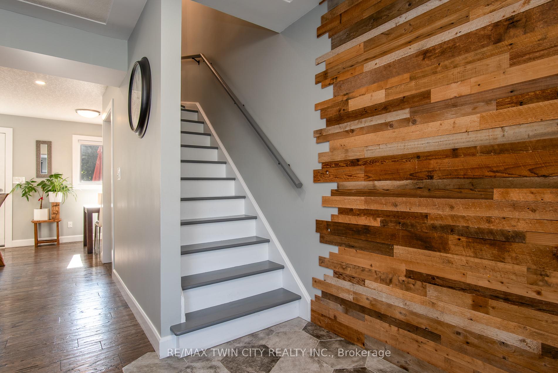 Photo 16 of 131 Kraft Avenue, Kitchener — HOMEH