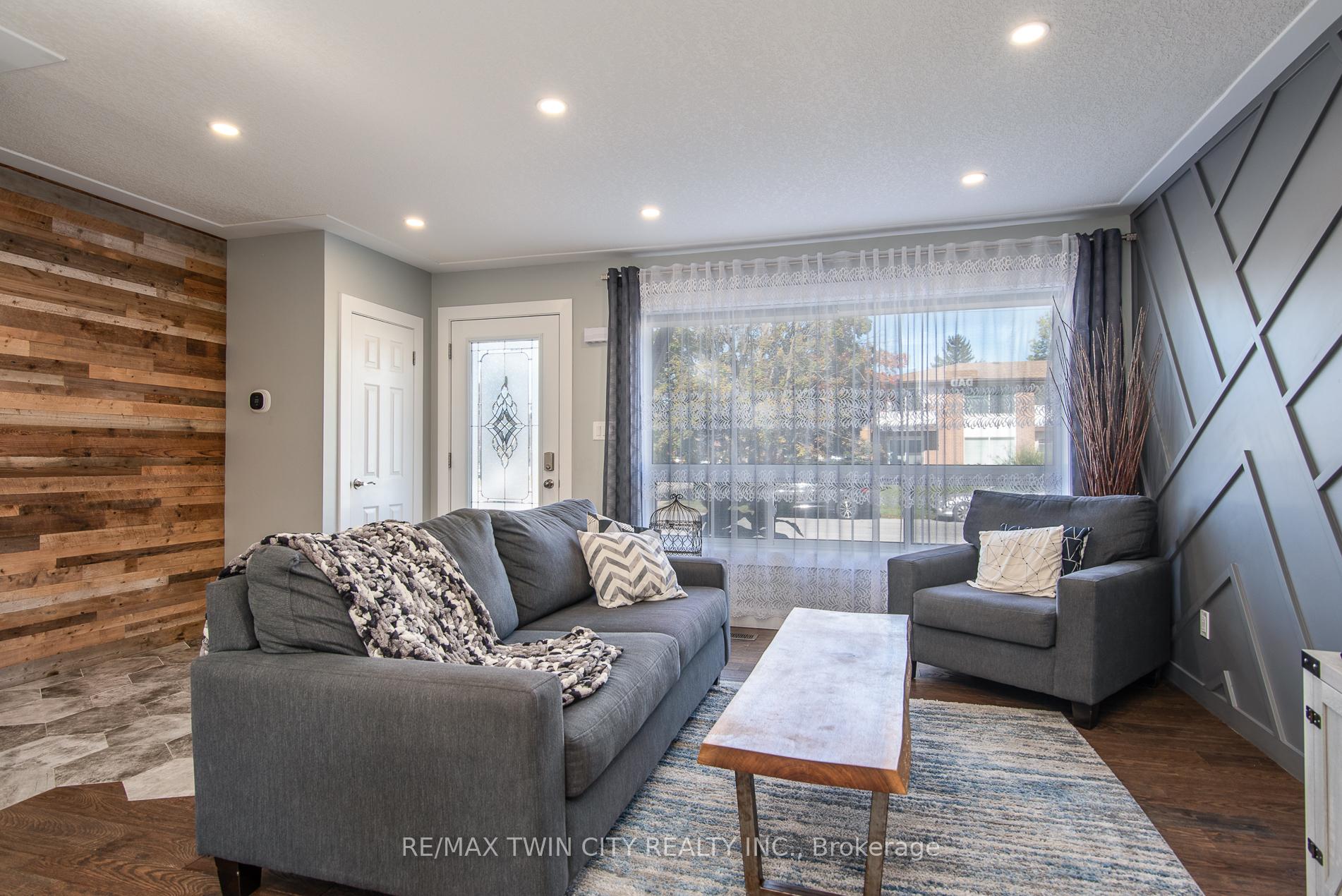 Photo 22 of 131 Kraft Avenue, Kitchener — HOMEH