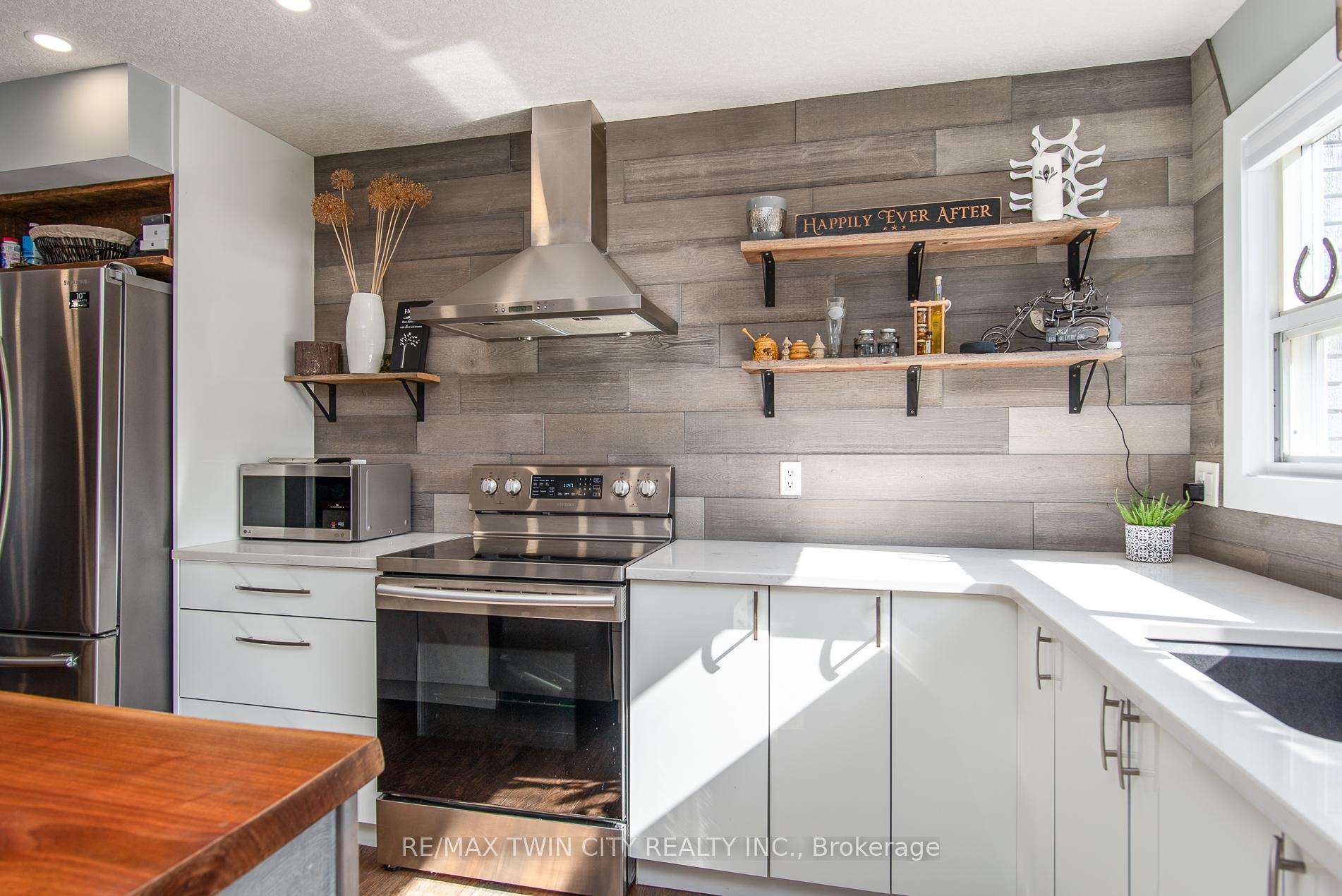 Photo 26 of 131 Kraft Avenue, Kitchener — HOMEH