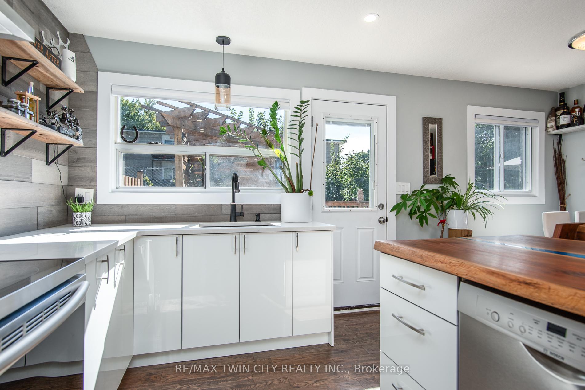 Photo 30 of 131 Kraft Avenue, Kitchener — HOMEH