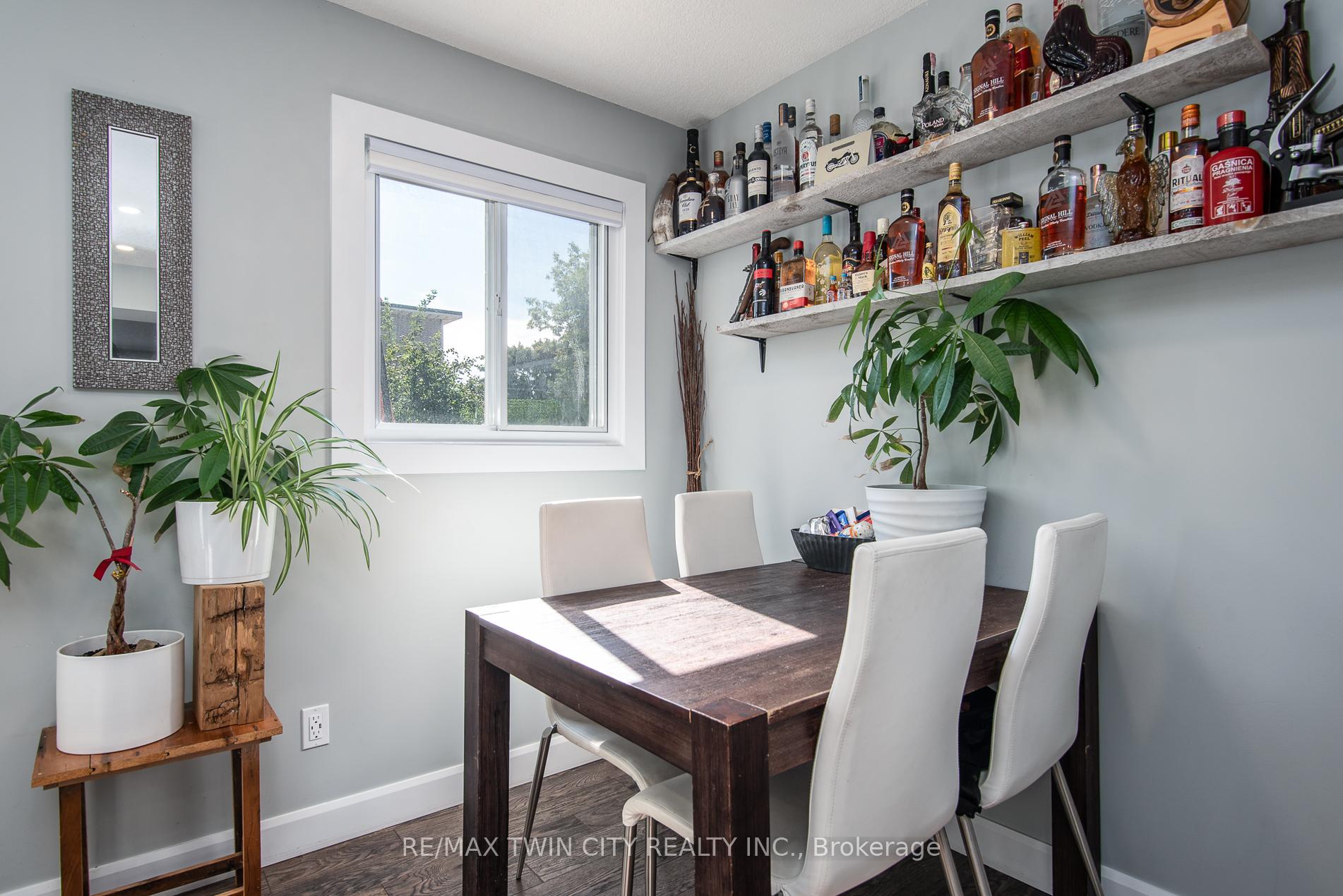 Photo 31 of 131 Kraft Avenue, Kitchener — HOMEH