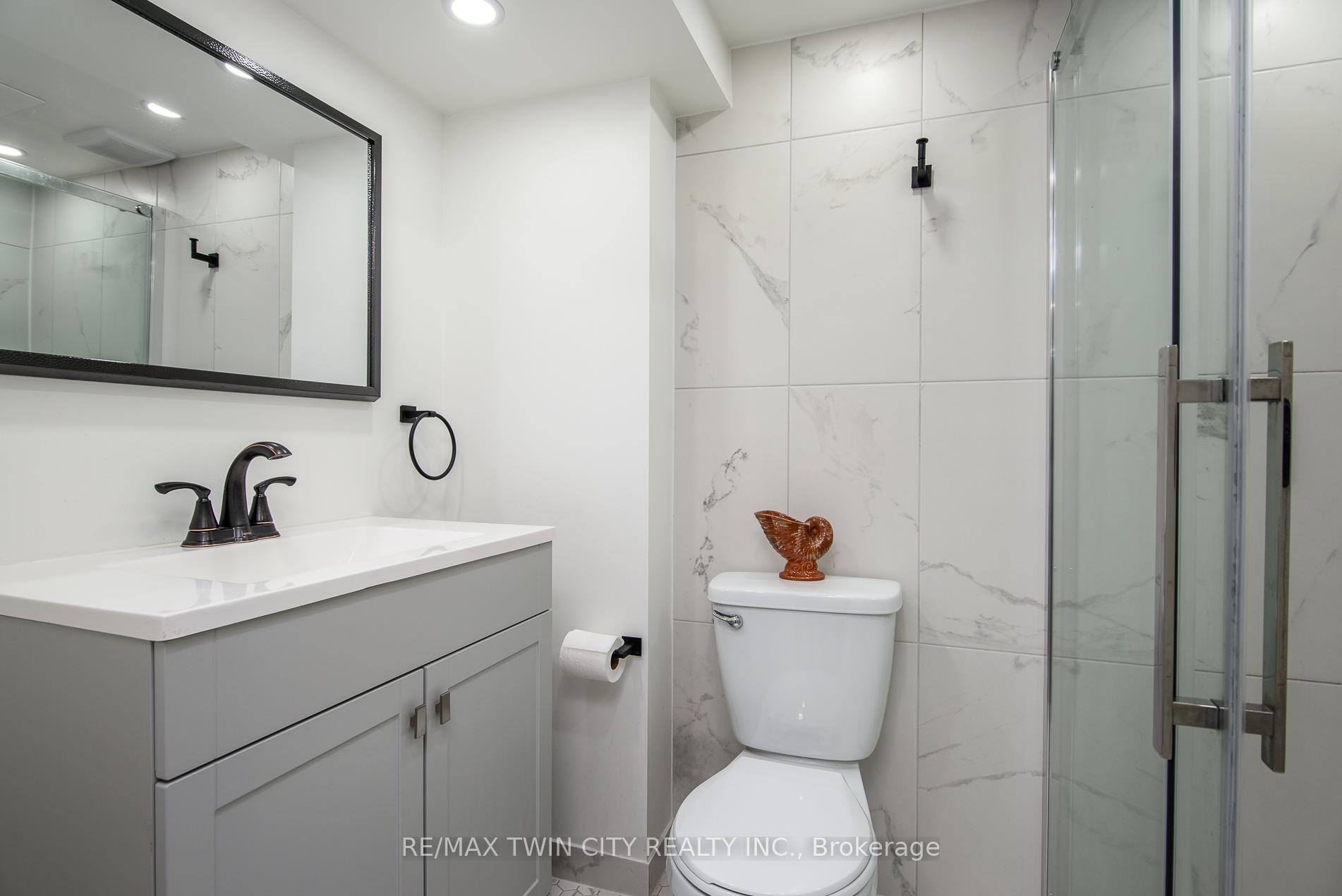 Photo 48 of 131 Kraft Avenue, Kitchener — HOMEH