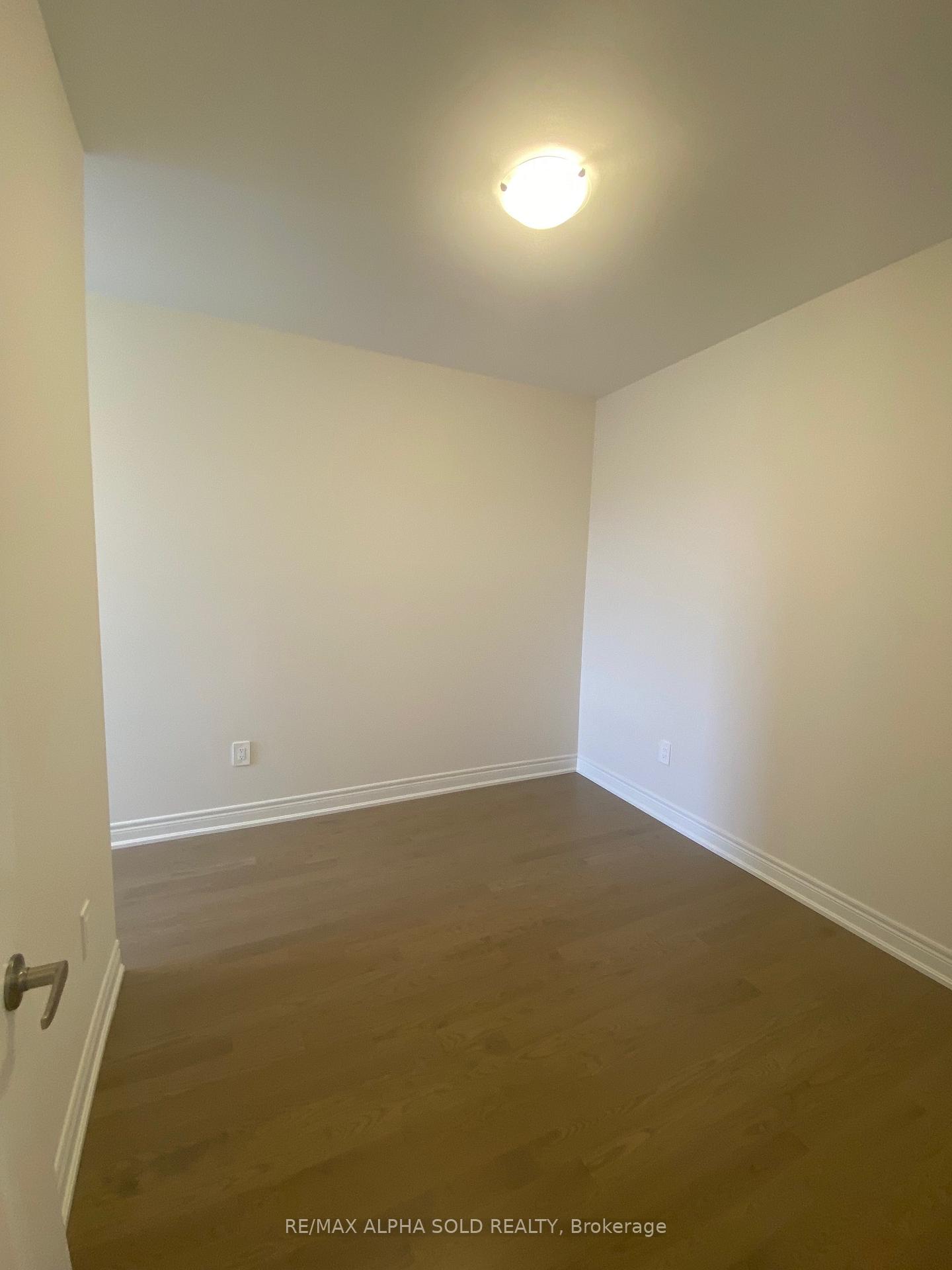 Photo 9 of 559 Vine Cliff Boulevard, Markham, Rural Markham — HOMEH