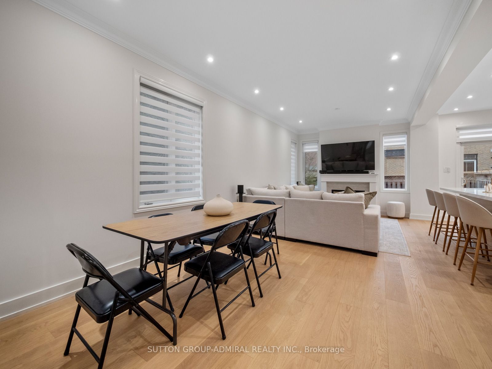 Photo 51 of 117 Wildberry Crescent, Vaughan, Vellore Village — HOMEH