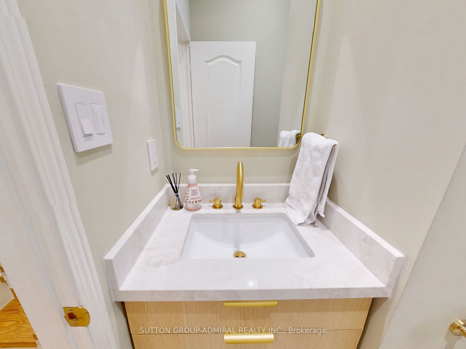 Photo 62 of 117 Wildberry Crescent, Vaughan, Vellore Village — HOMEH