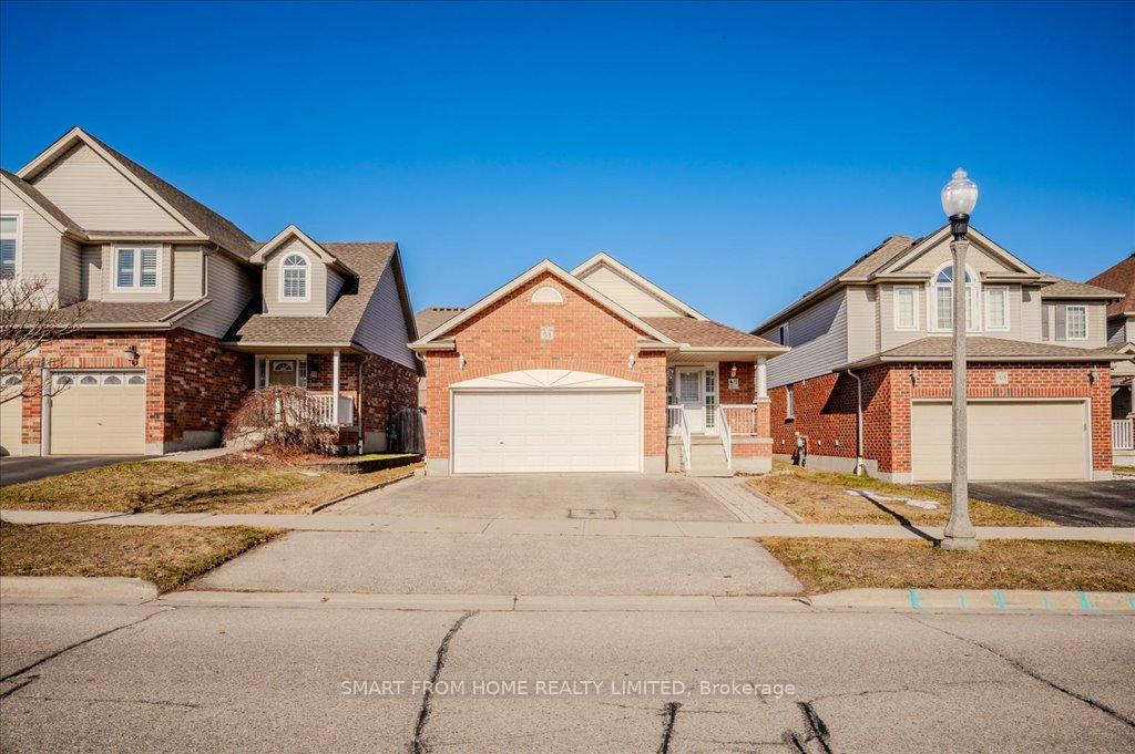 Photo 3 of 53 Apple Ridge Drive, Kitchener, Doon South — HOMEH
