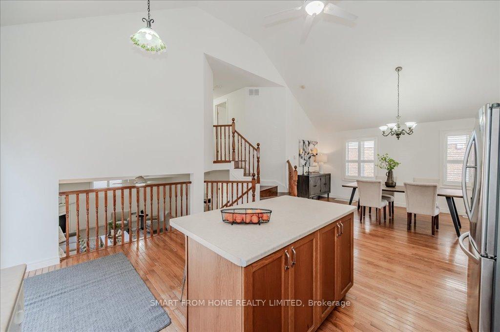 Photo 15 of 53 Apple Ridge Drive, Kitchener, Doon South — HOMEH