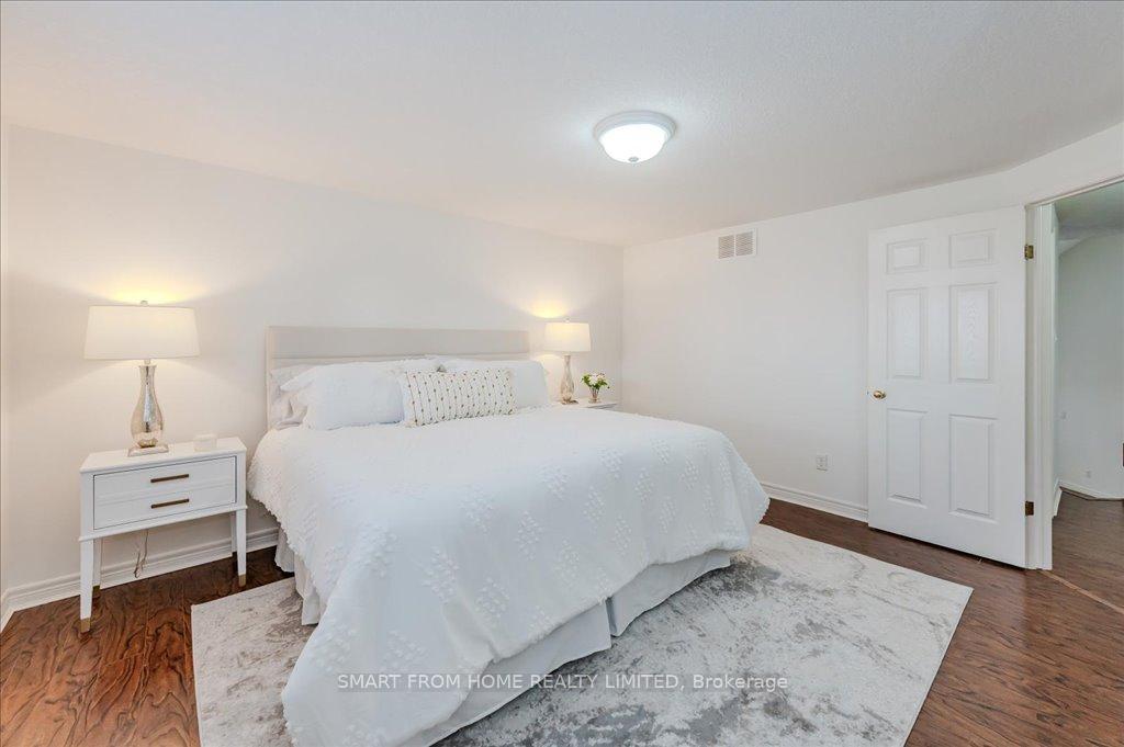 Photo 23 of 53 Apple Ridge Drive, Kitchener, Doon South — HOMEH