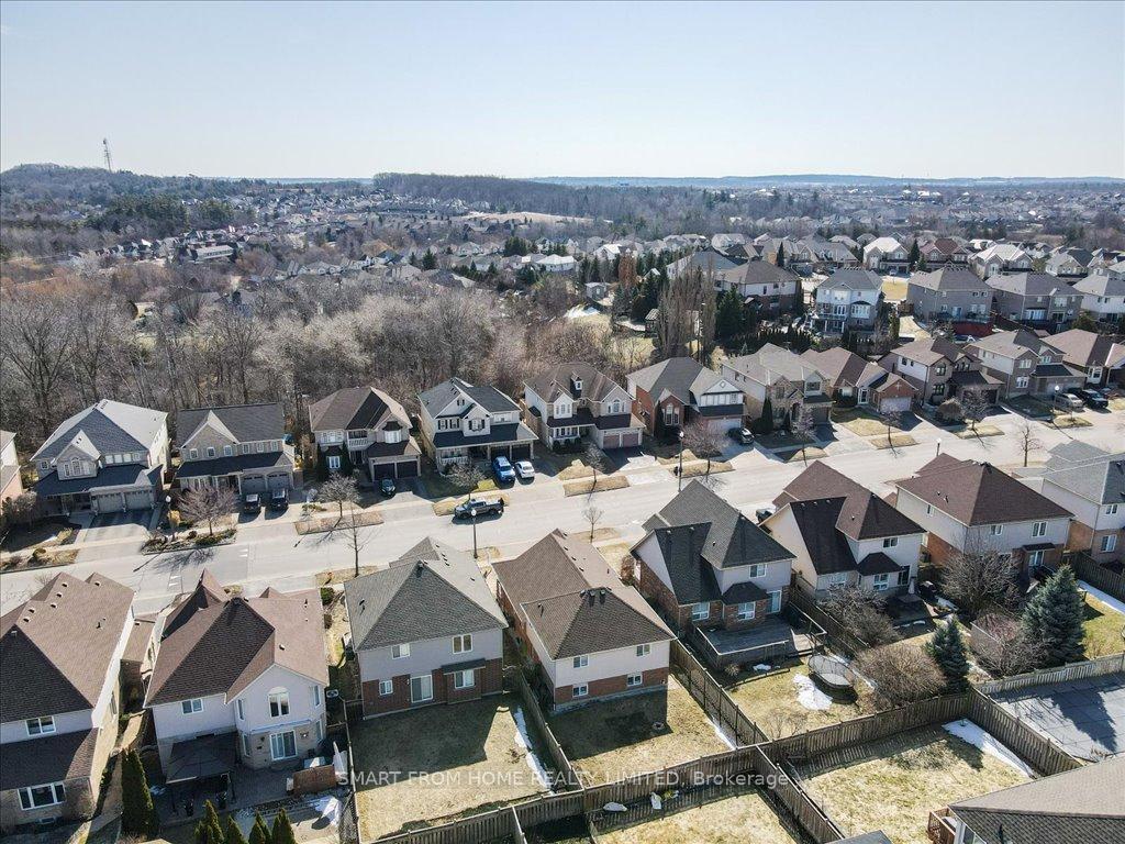 Photo 37 of 53 Apple Ridge Drive, Kitchener, Doon South — HOMEH
