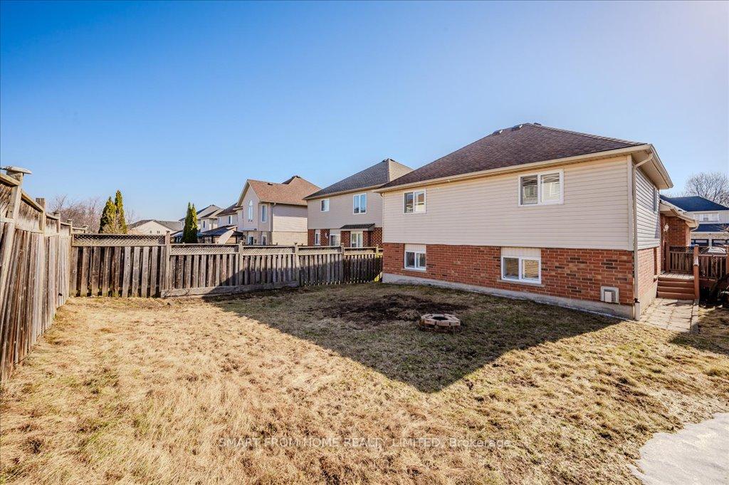 Photo 43 of 53 Apple Ridge Drive, Kitchener, Doon South — HOMEH