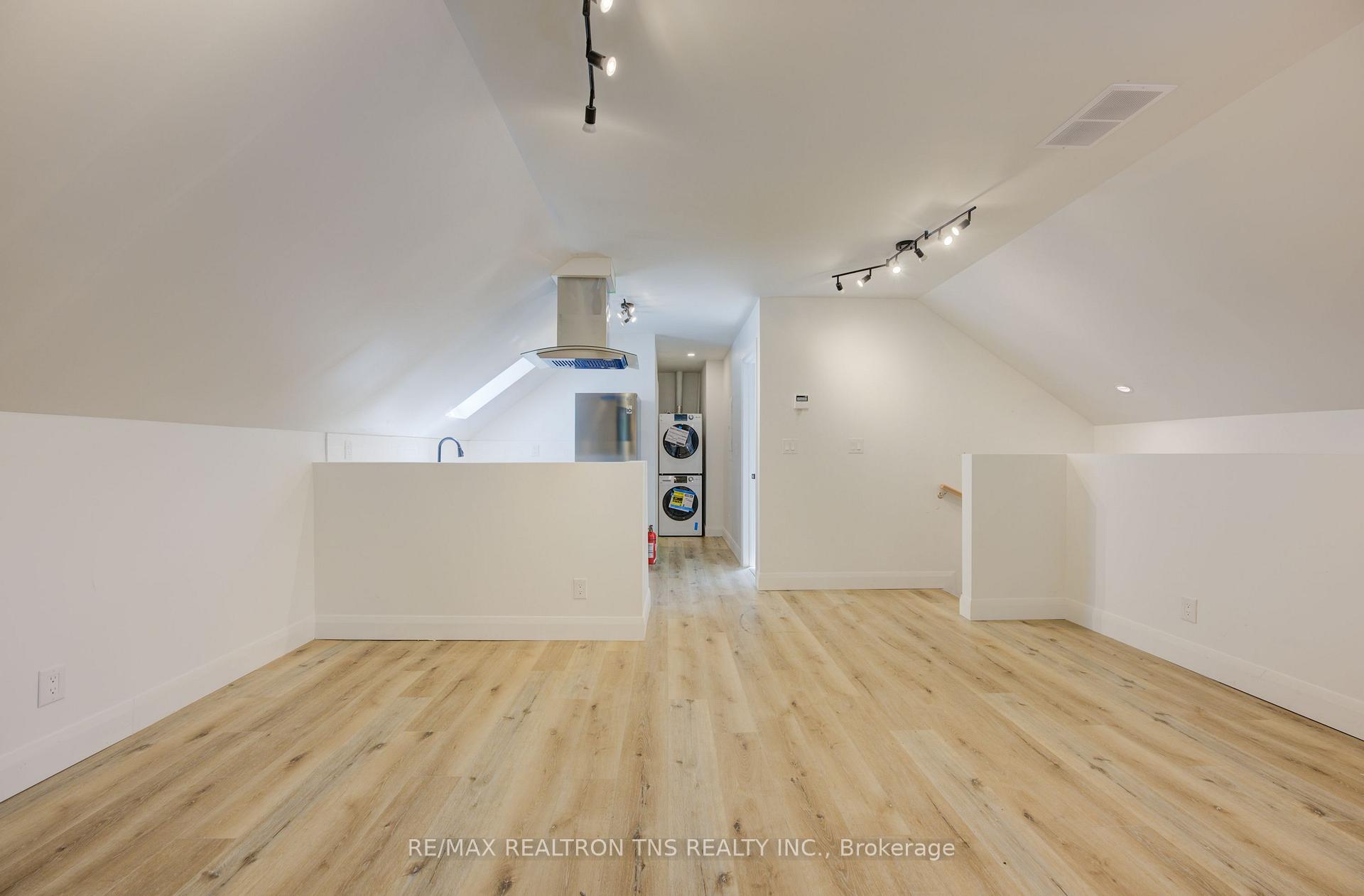 Photo 3 of Unit 2, 43 West Avenue S, Hamilton, Stinson — HOMEH
