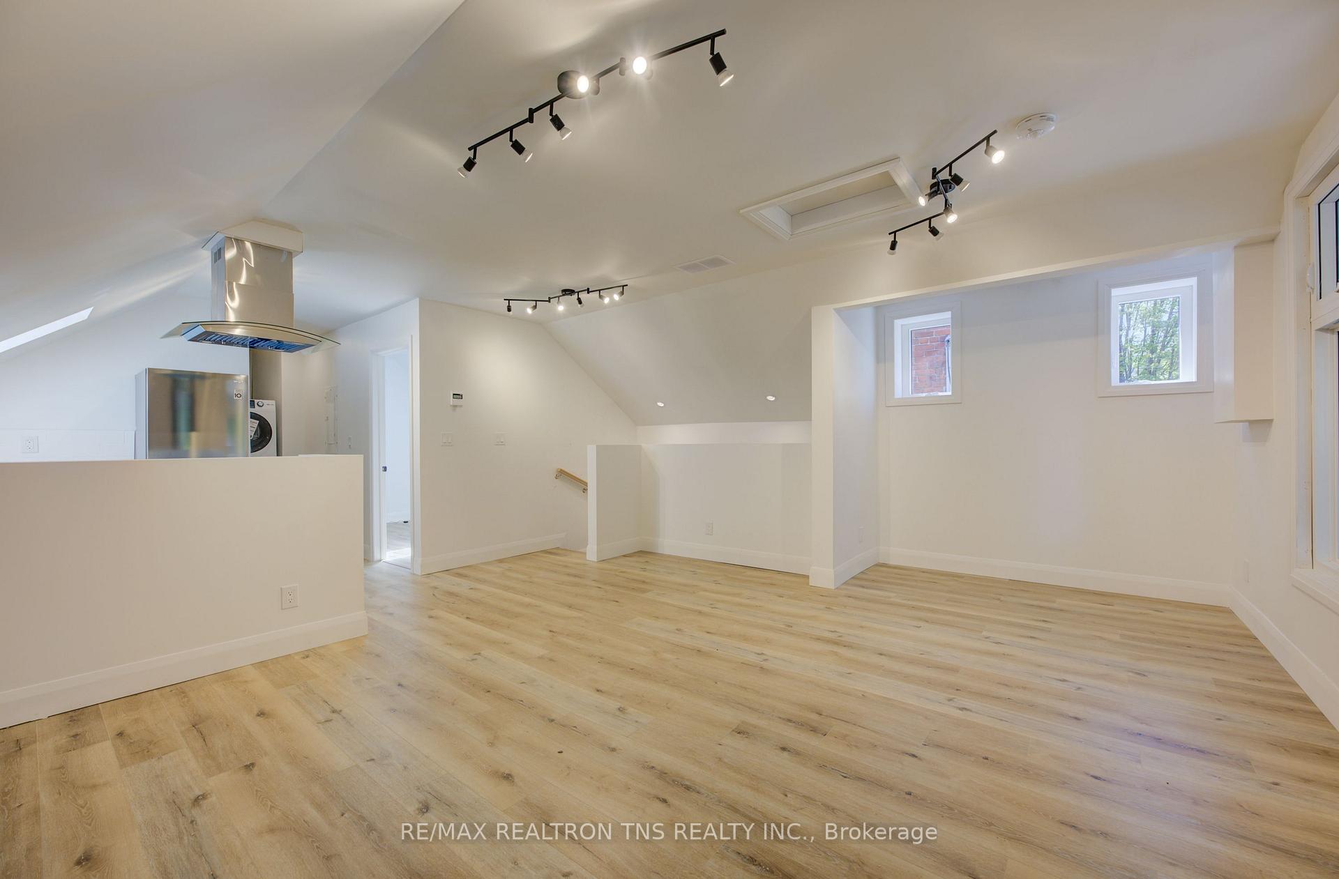 Photo 6 of Unit 2, 43 West Avenue S, Hamilton, Stinson — HOMEH