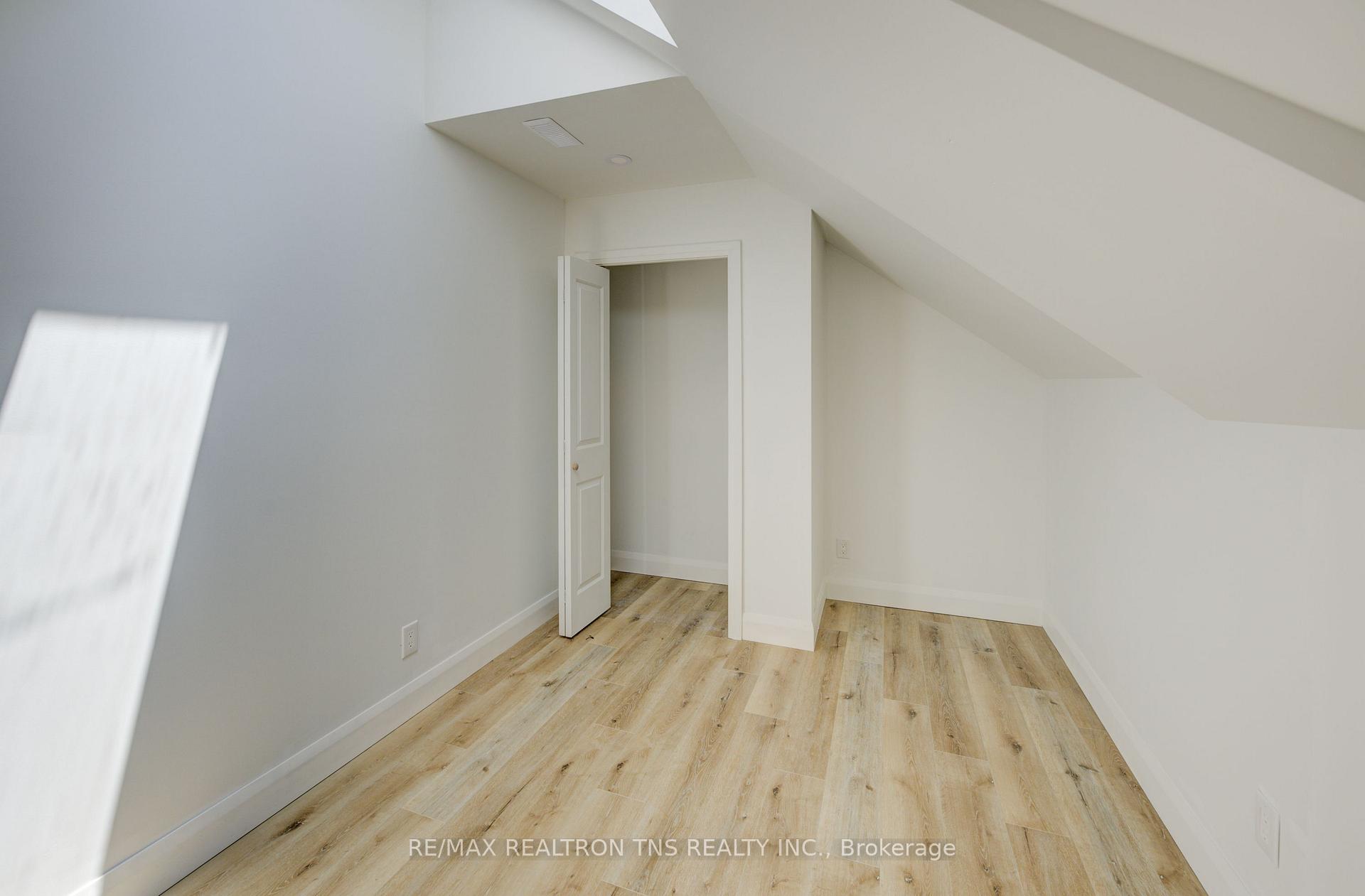 Photo 9 of Unit 2, 43 West Avenue S, Hamilton, Stinson — HOMEH