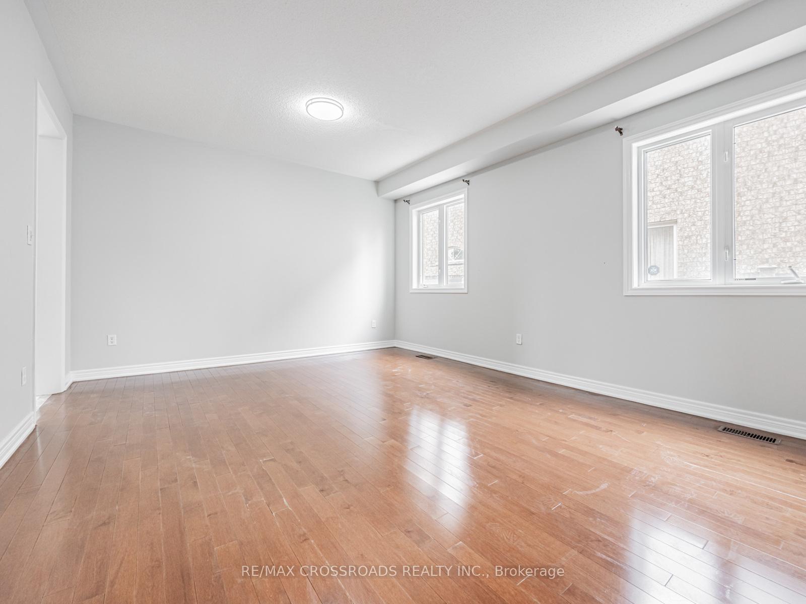 Photo 15 of 90 Reginald Lamb Crescent, Markham, Box Grove — HOMEH
