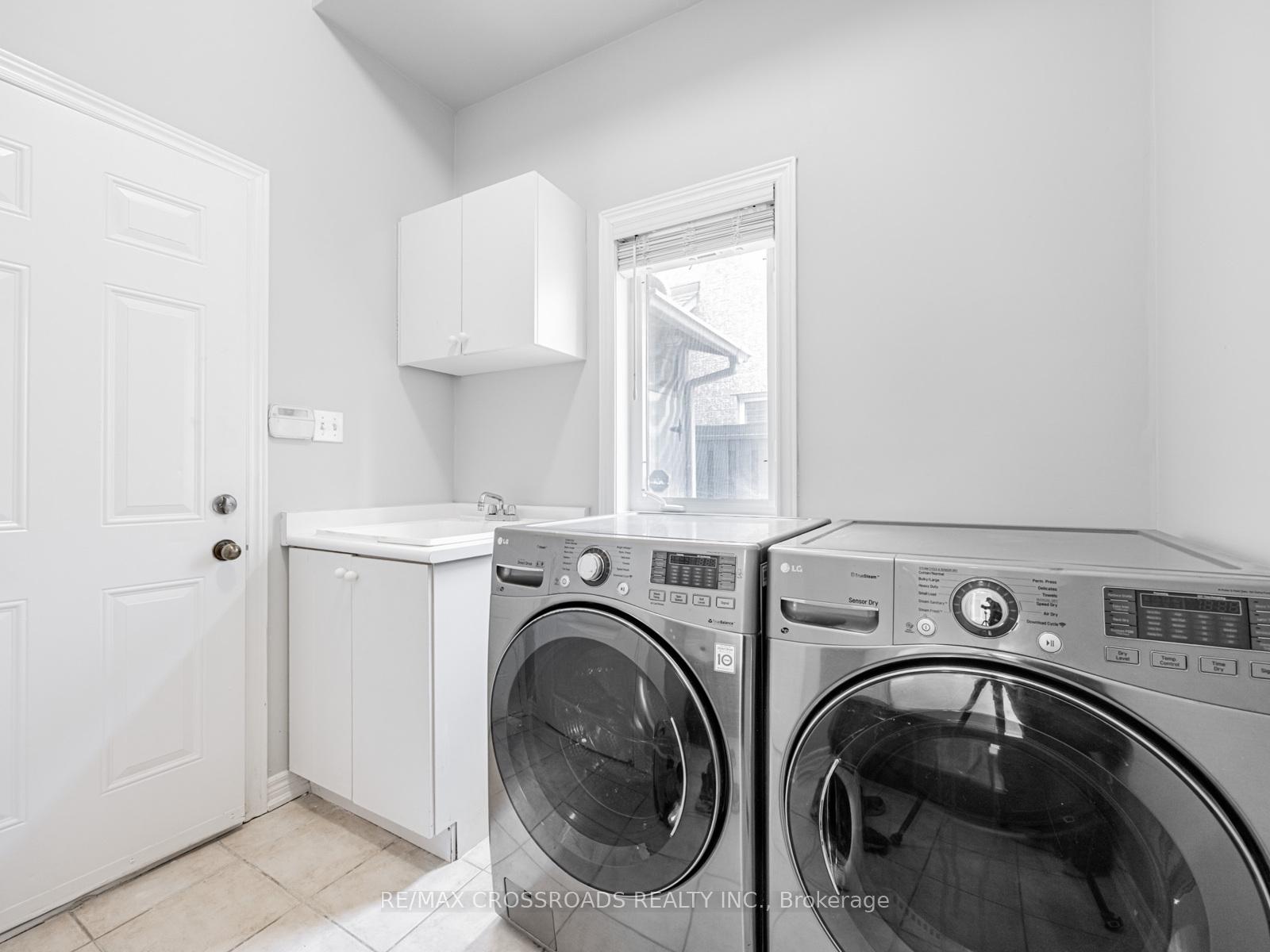 Photo 29 of 90 Reginald Lamb Crescent, Markham, Box Grove — HOMEH