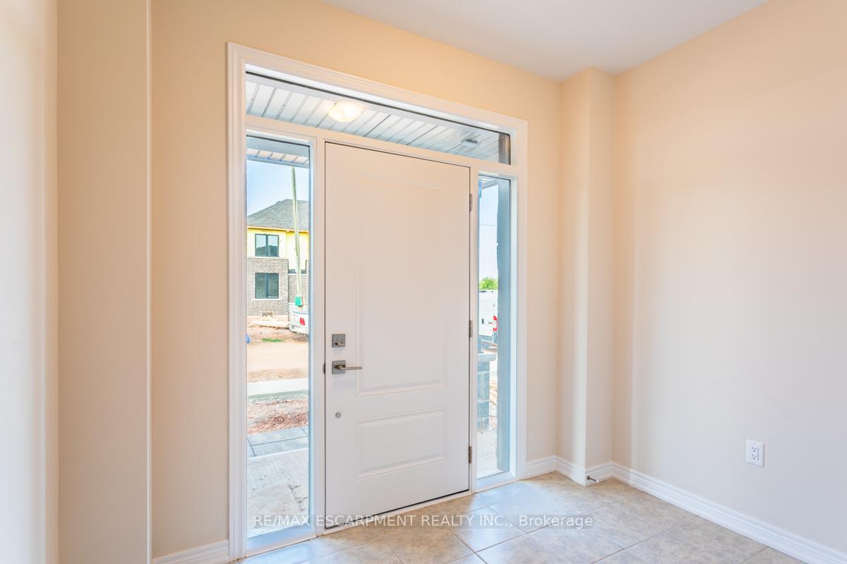 Photo 1 of 59 Starfire Crescent, Hamilton, Winona — HOMEH