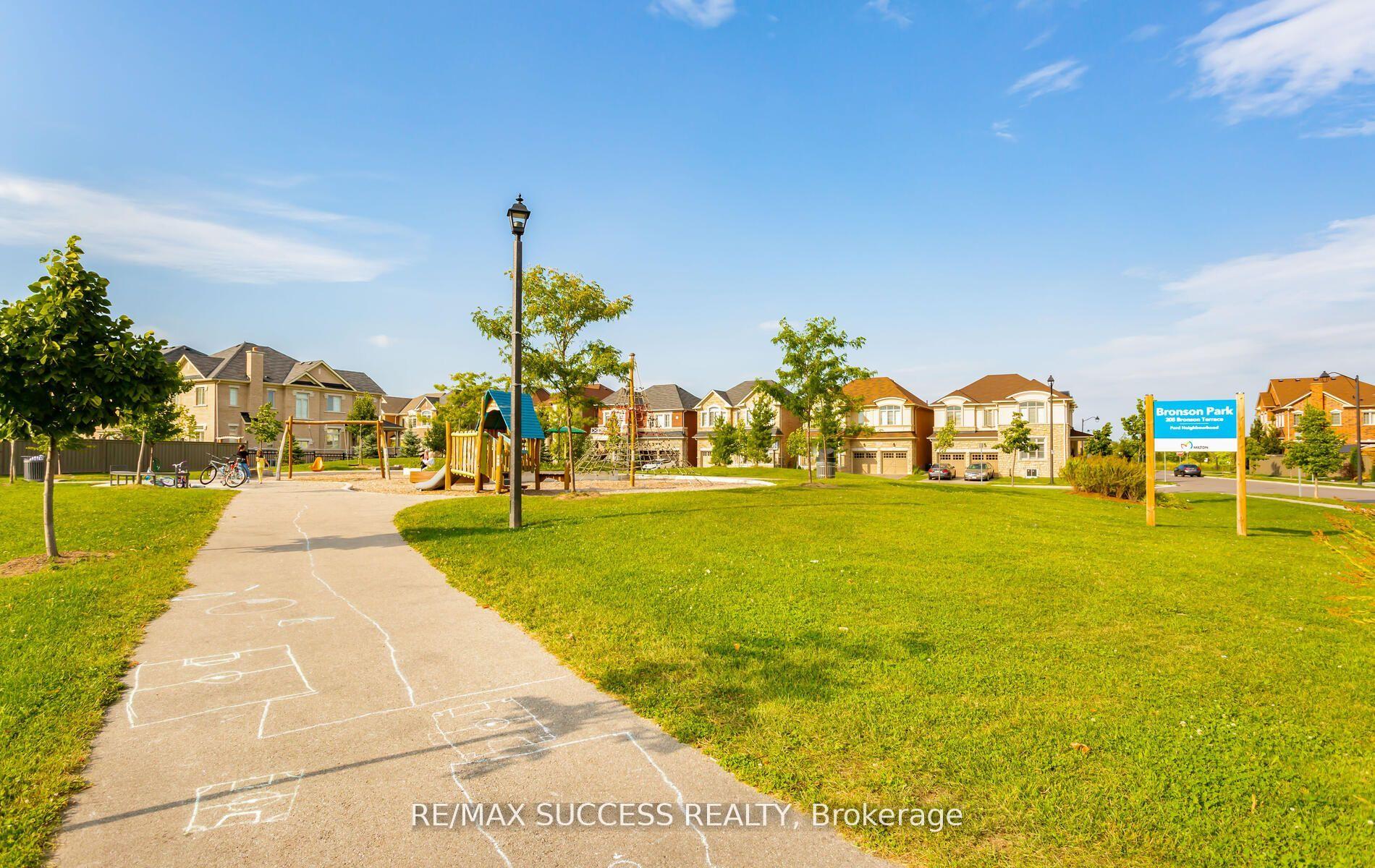 Photo 36 of 1554 Devine Point, Milton, Ford — HOMEH