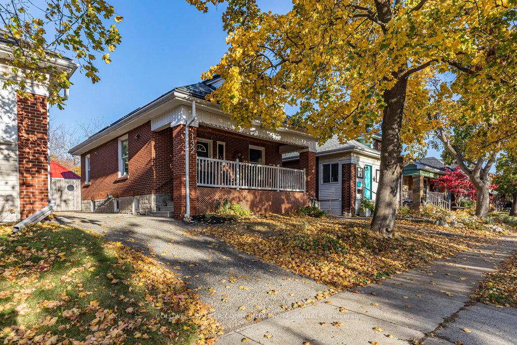 Photo 1 of 132 West Avenue W, Kitchener — HOMEH