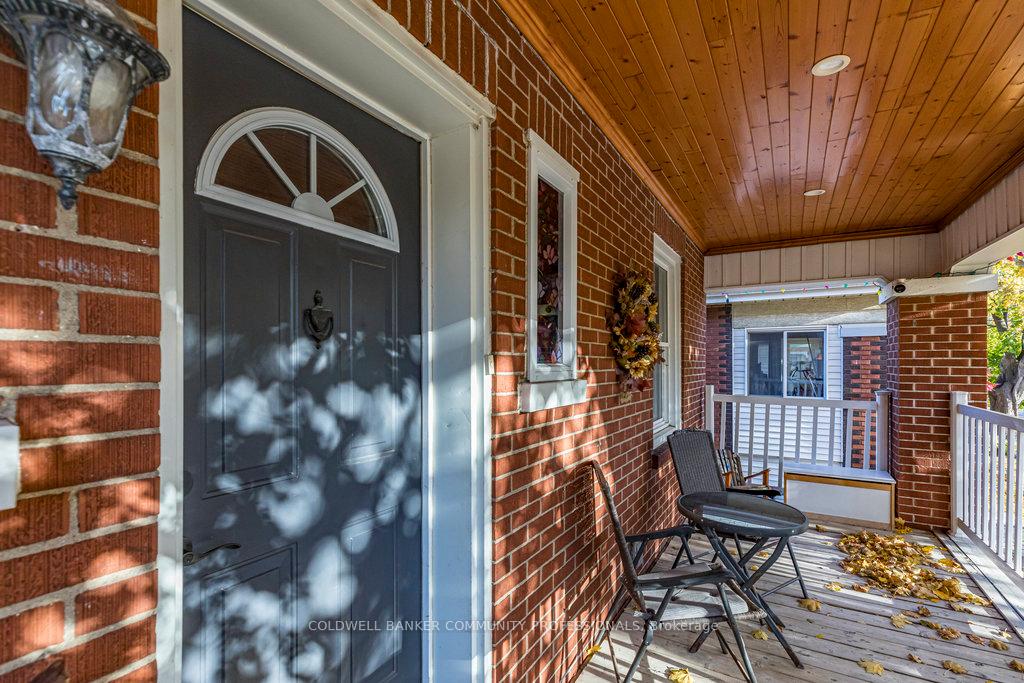Photo 3 of 132 West Avenue W, Kitchener — HOMEH