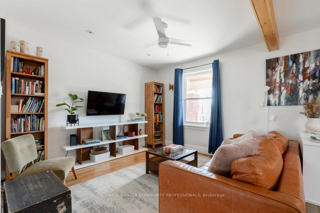 Photo 6 of 132 West Avenue W, Kitchener — HOMEH