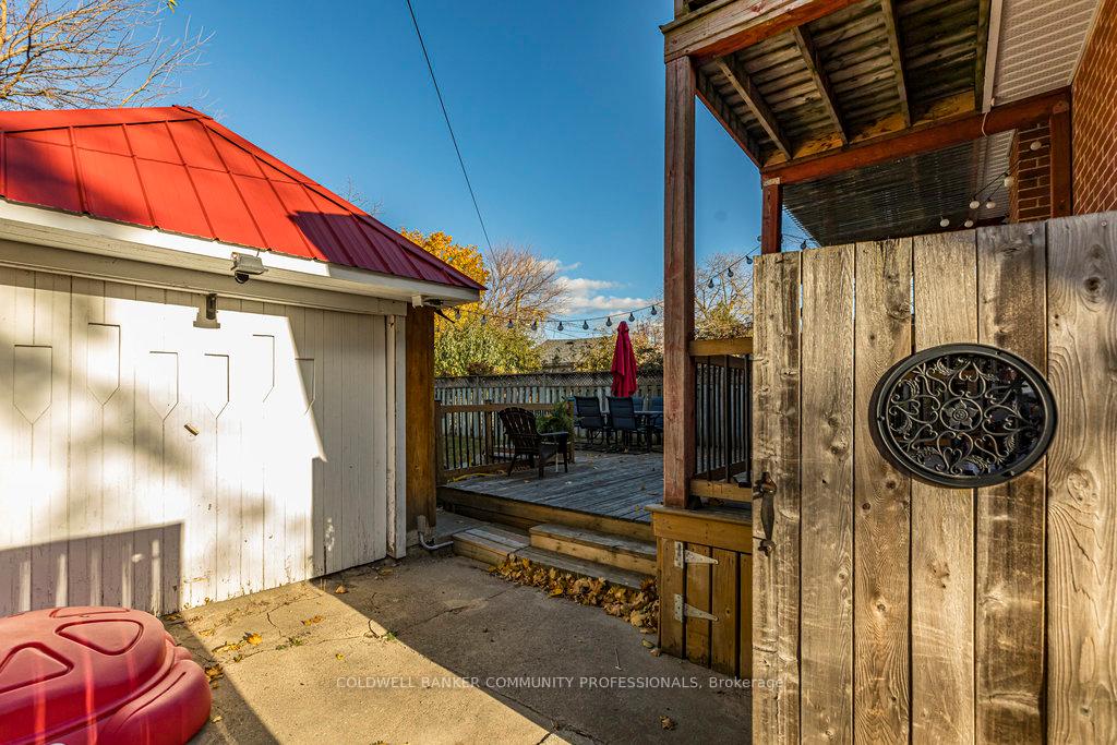 Photo 48 of 132 West Avenue W, Kitchener — HOMEH