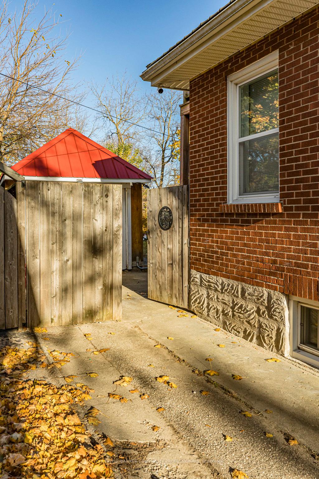 Photo 49 of 132 West Avenue W, Kitchener — HOMEH