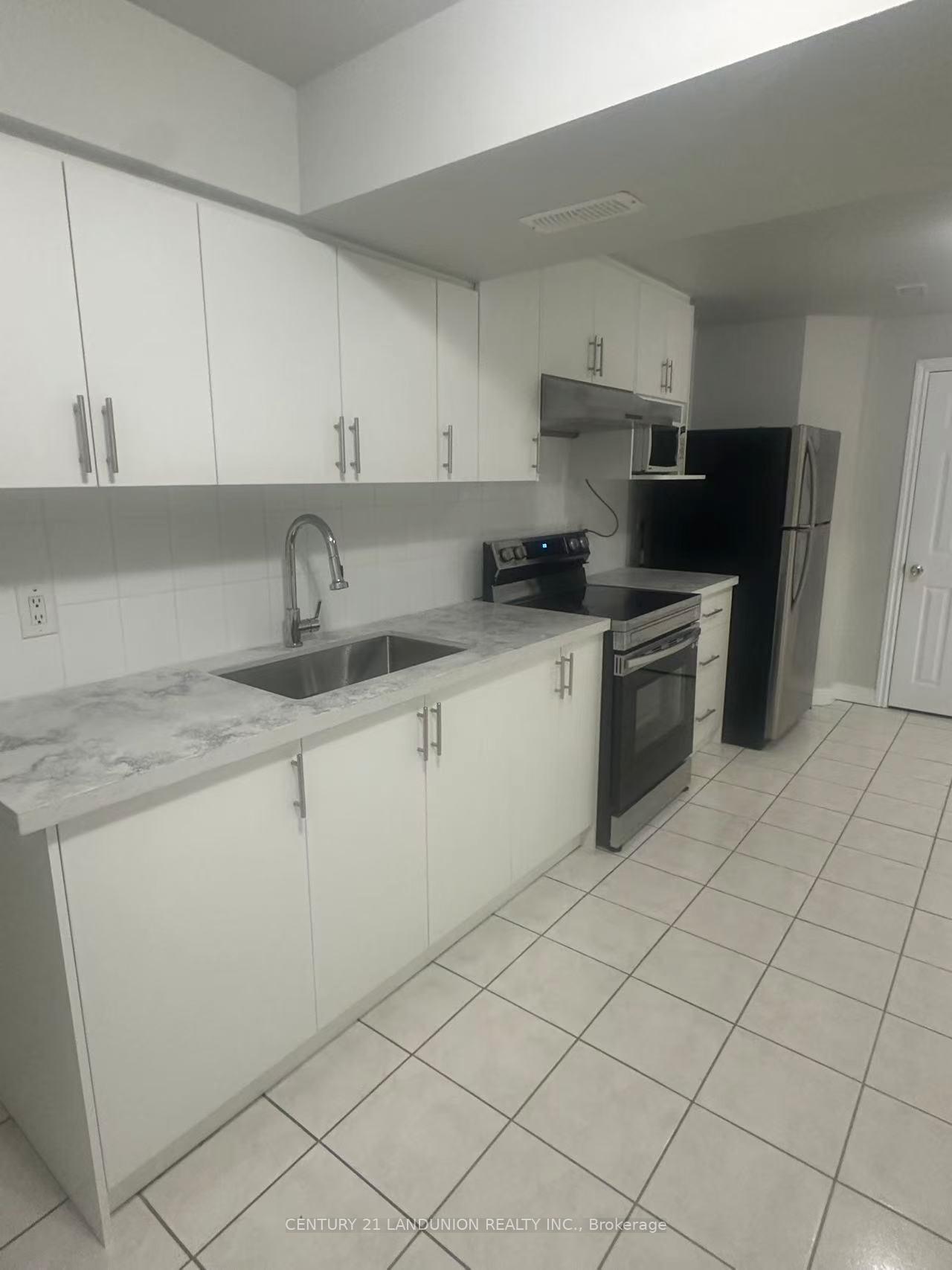 Photo 2 of 620 Highglen Avenue, Markham, Middlefield — HOMEH