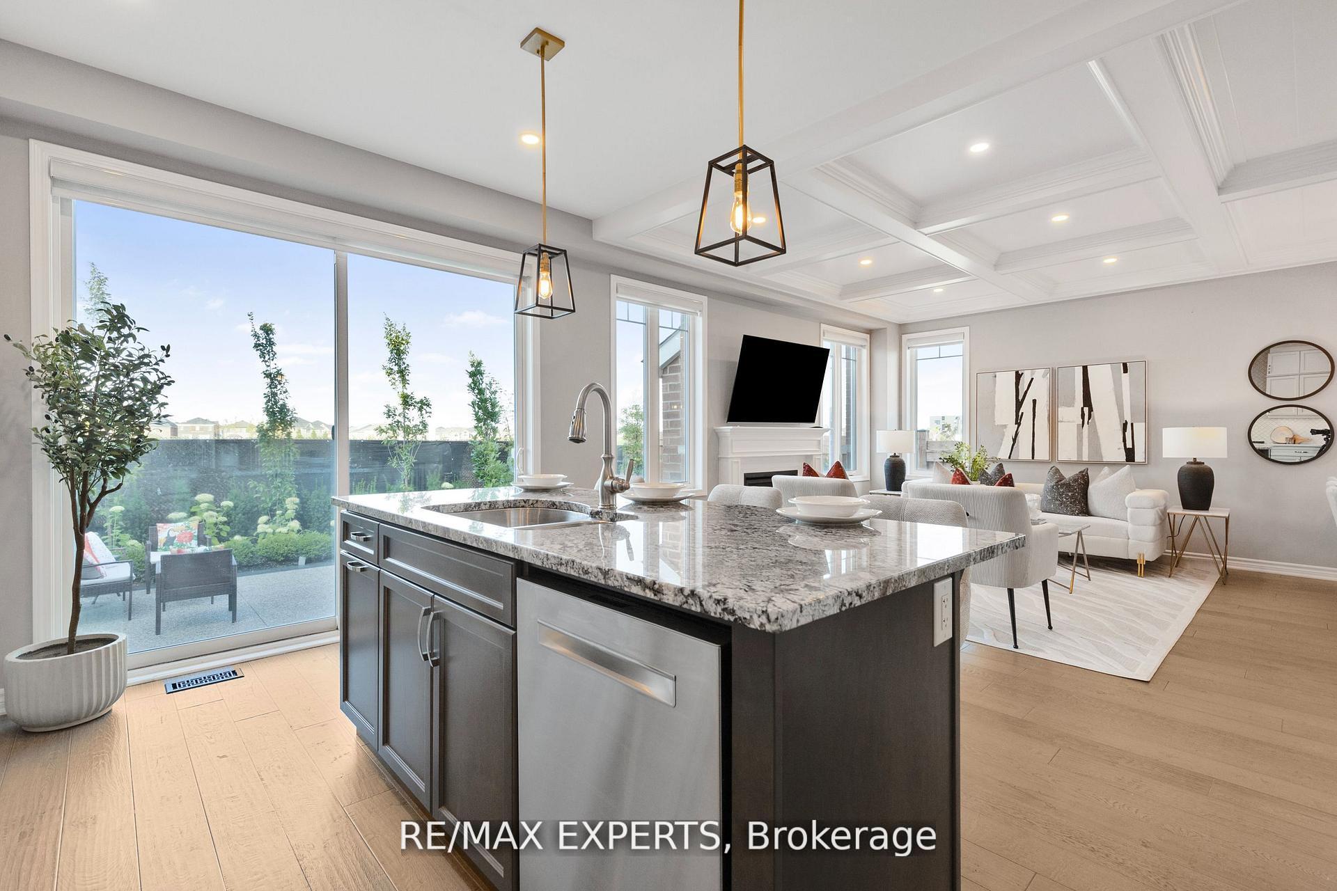 Photo 10 of 1295 Kovachik Boulevard, Milton, Walker — HOMEH