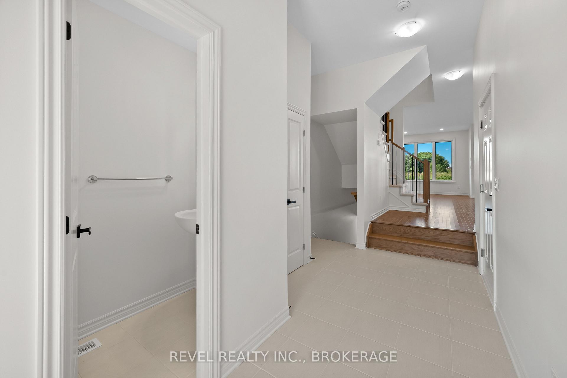 Photo 4 of 1513 Scarlet Street, Kingston, Kingston East (Incl Barret Crt) — HOMEH